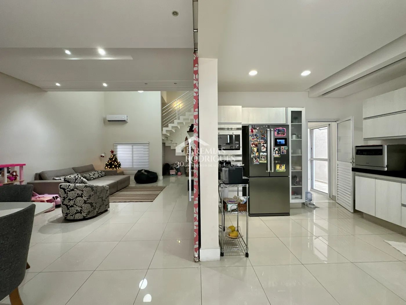 Casa à venda com 3 dormitórios no Condomínio Campos do Conde I em Tremembé/SP
