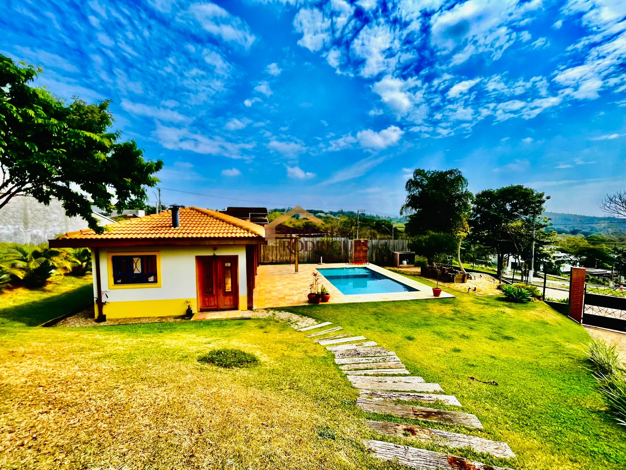 Casa à venda no  Residencial Reserva Altos do Cataguá em Taubaté/SP.