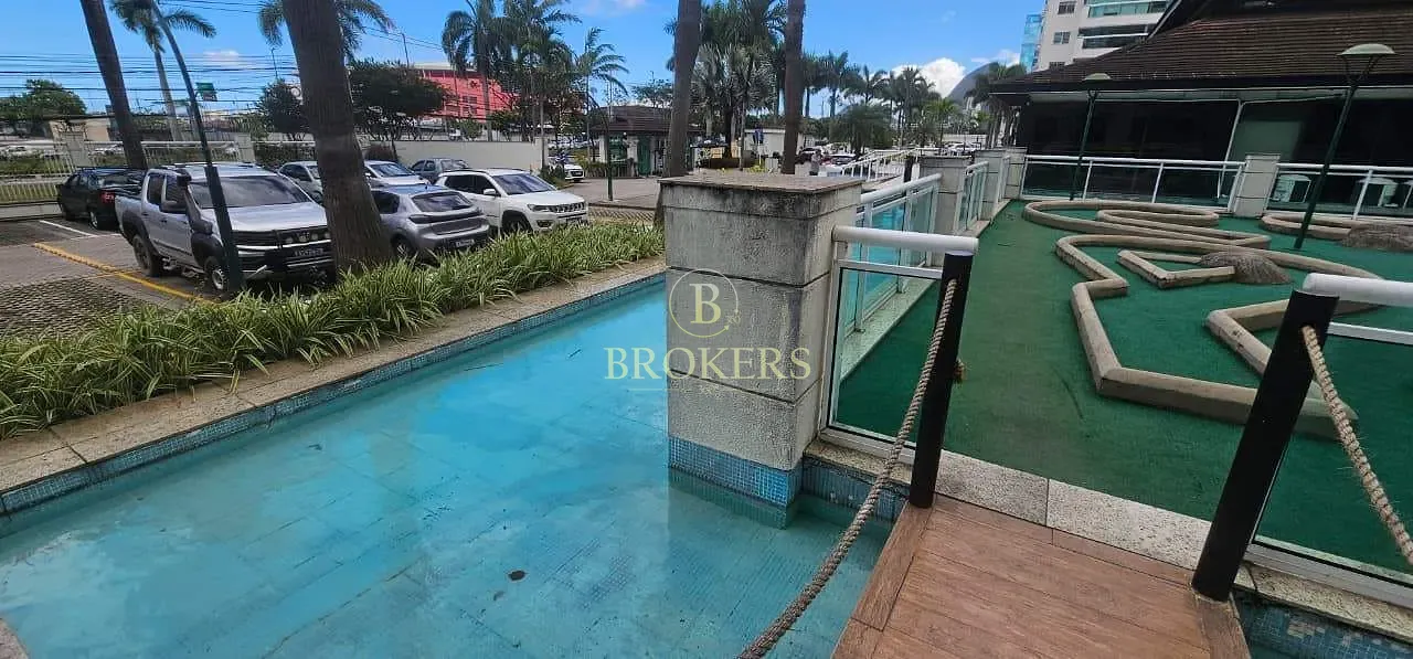Oportunidade - Avenida Embaixador Abelardo Bueno - Barra Olímpica. Varanda, 2 quartos sendo 1 suíte