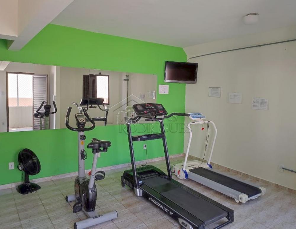 Apartamento para locação com 3 dormitórios, 256 m² no Edifício Plaza Alta em Taubaté/SP.