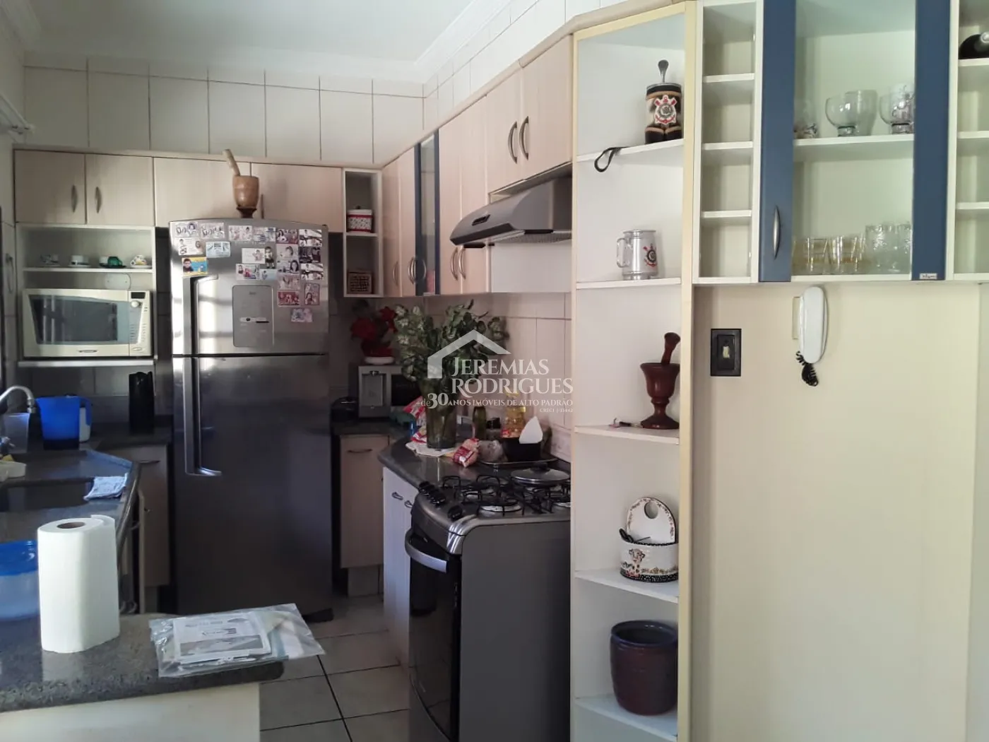 Casa sobradada à venda com 3 dormitórios no bairro Jardim Morumby em Taubaté/SP