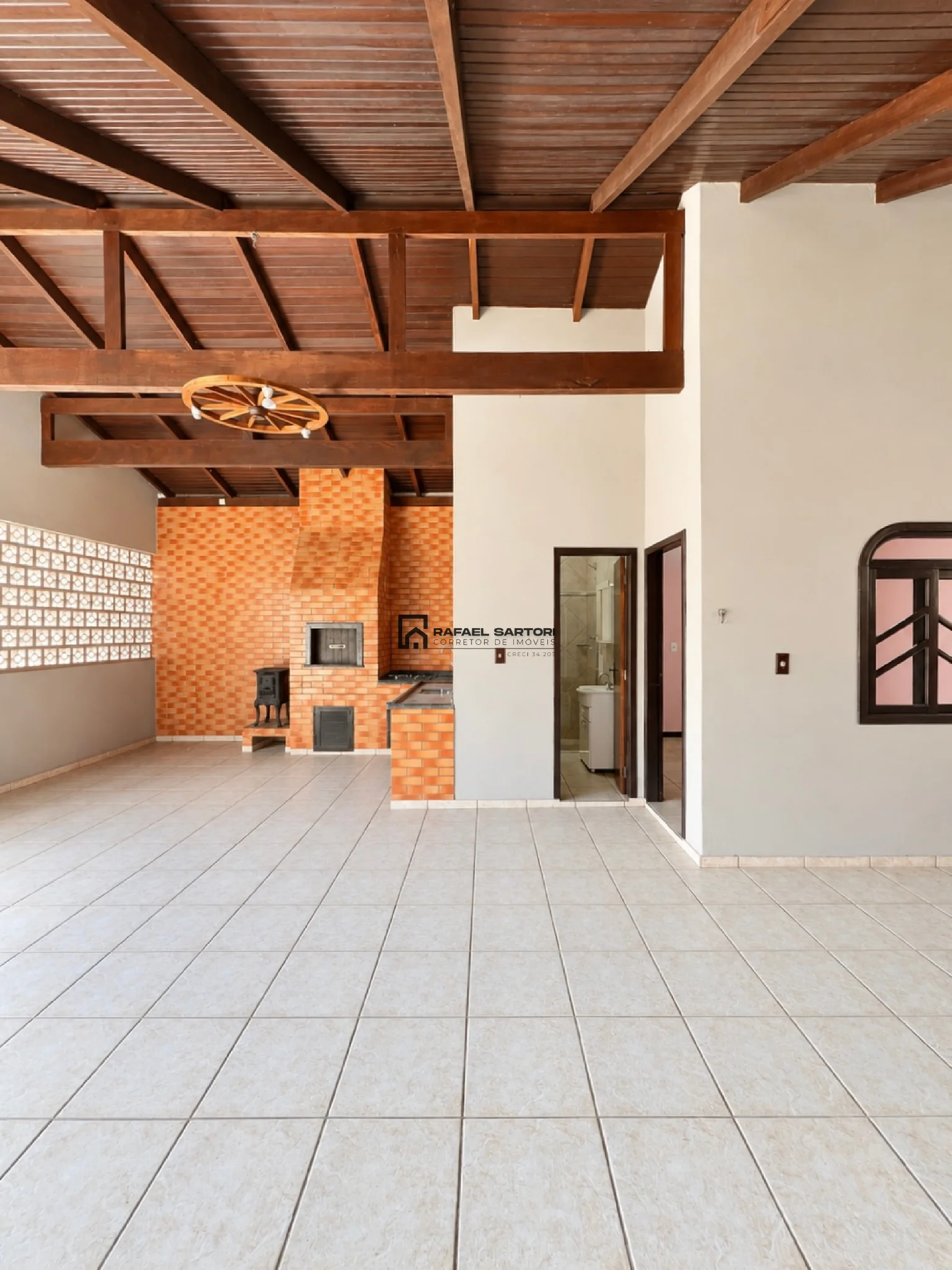 CASA COM 05 QUARTOS BAIRRO CENTENÁRIO - foto 15
