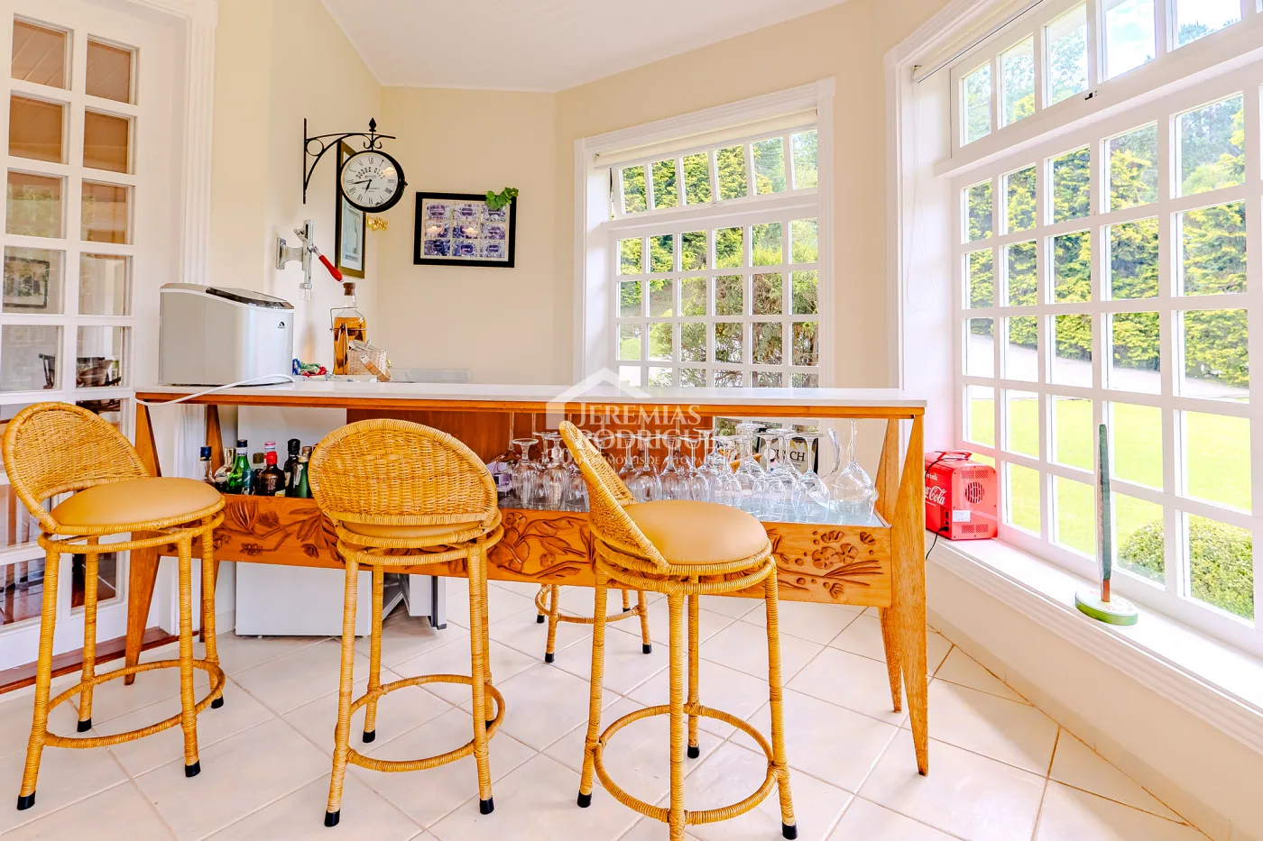 Casa com 6 suítes, 700 m² - Condomínio Vila Simonsen - Campos do Jordão/SP.