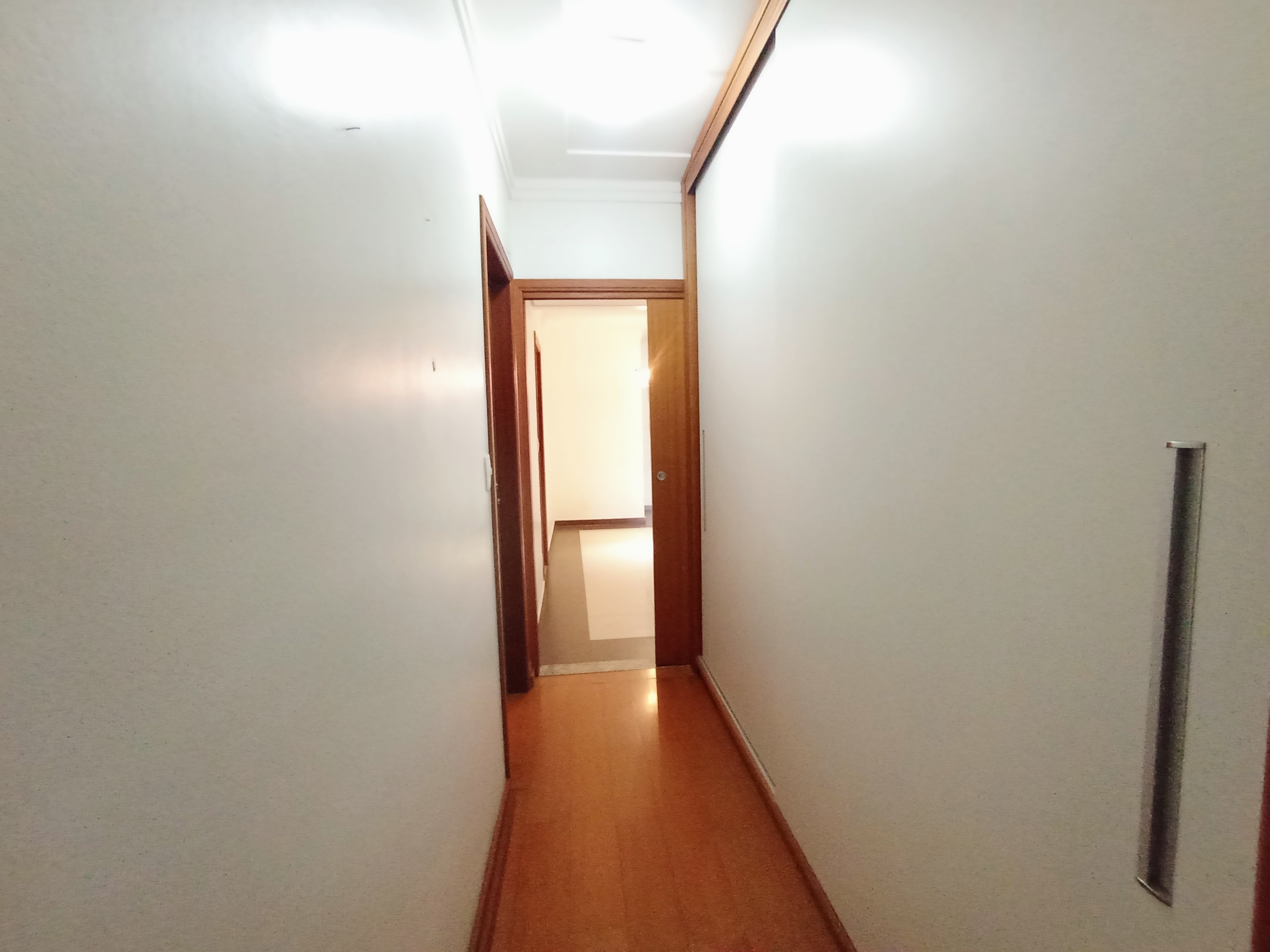 Apartamento à venda com 3 dormitórios, 171 m² no Condomínio Green Tower em Taubaté/SP.