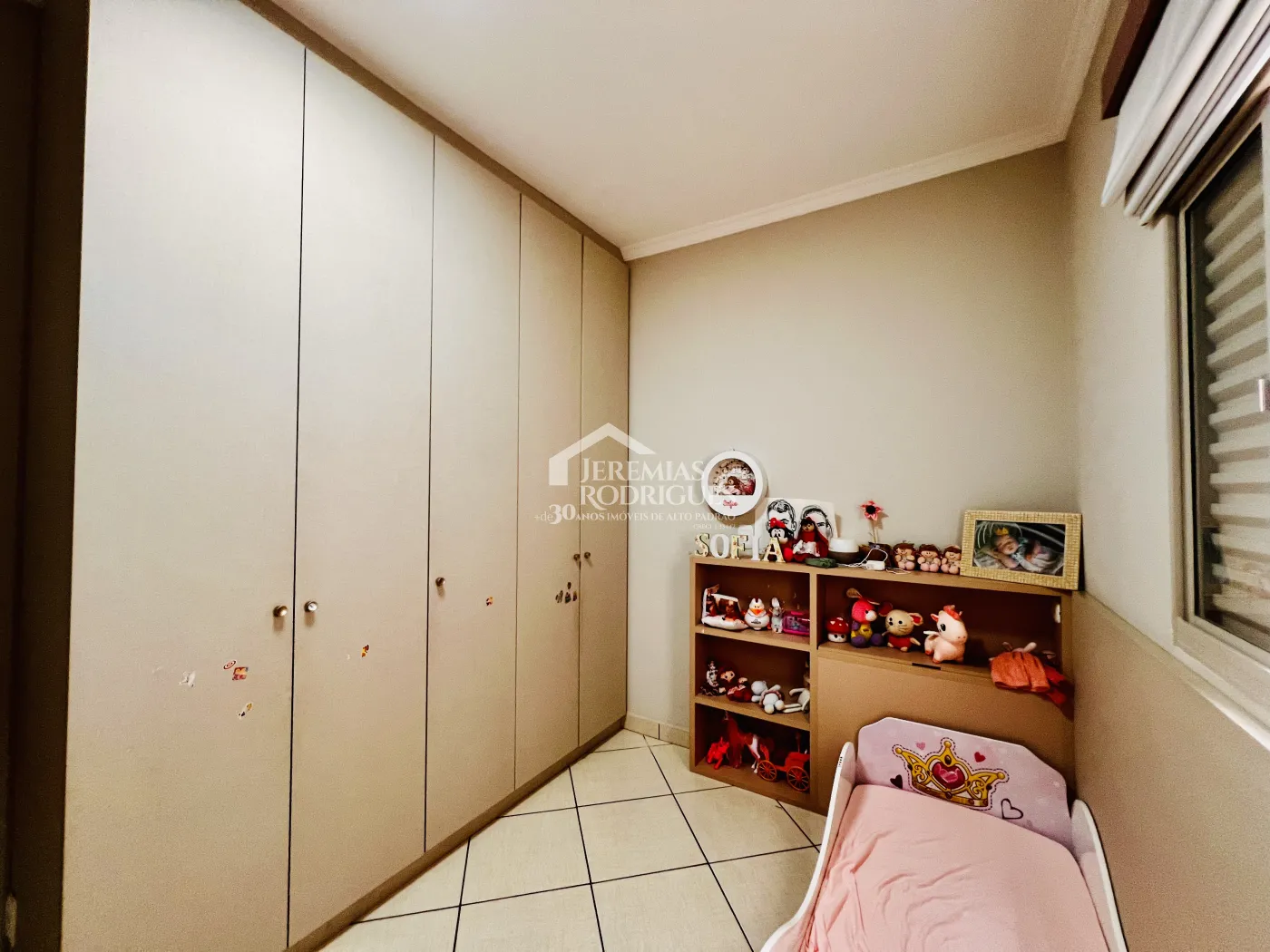 Casa com 3 dormitórios, 198 m² - Alto São Pedro - Taubaté/SP.