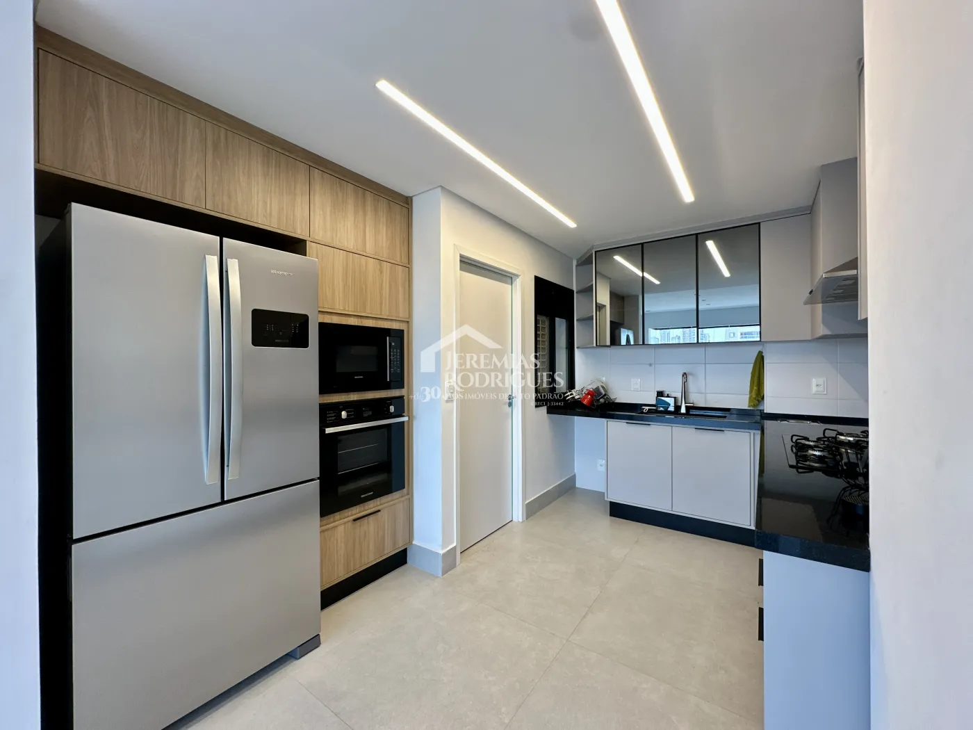 Apartamento à venda com 3 dormitórios, 109 m² no Edifício Lucca em Taubaté/SP
