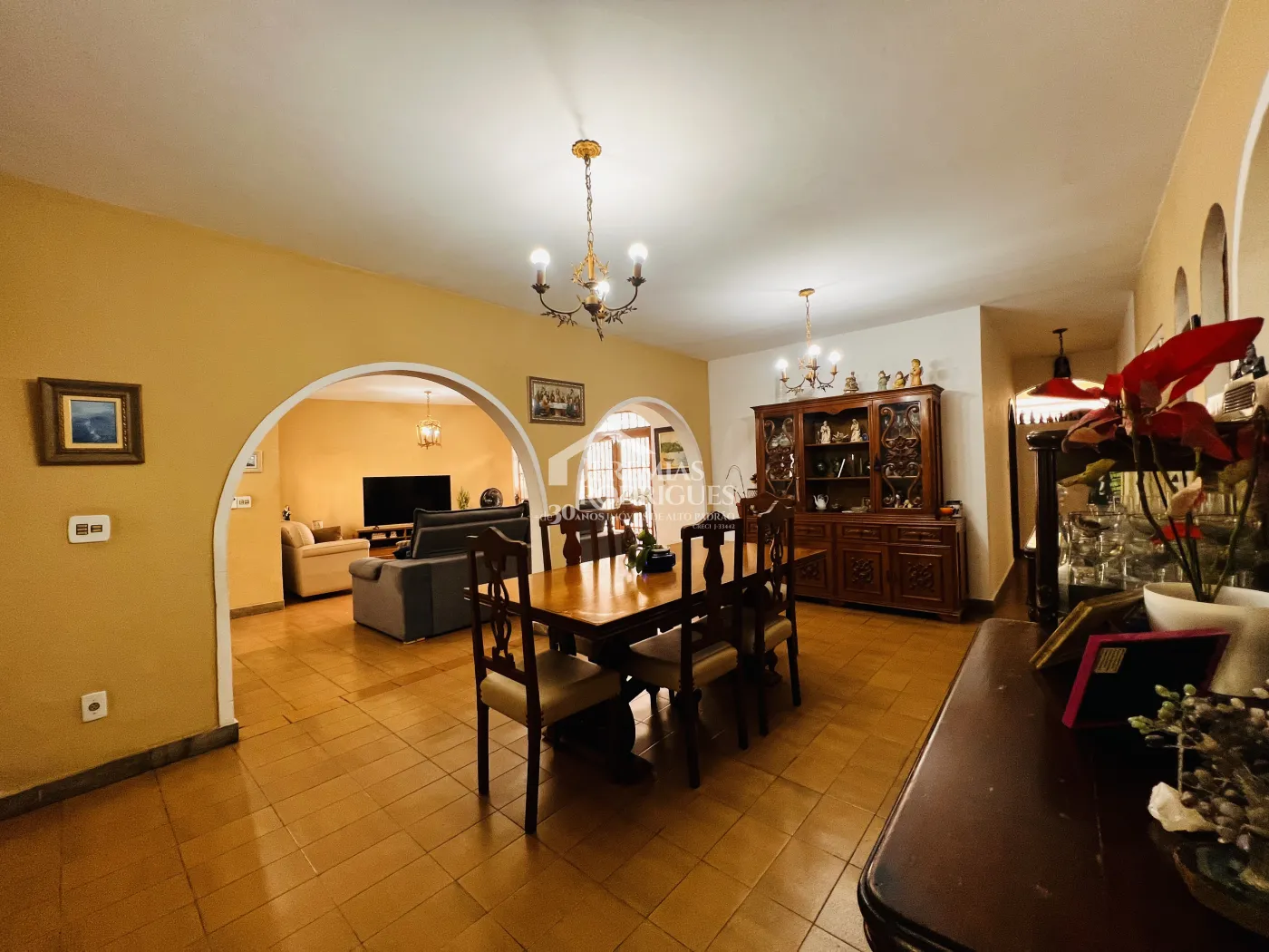 Casa para venda com 4 dormitórios no Centro em Taubaté/SP