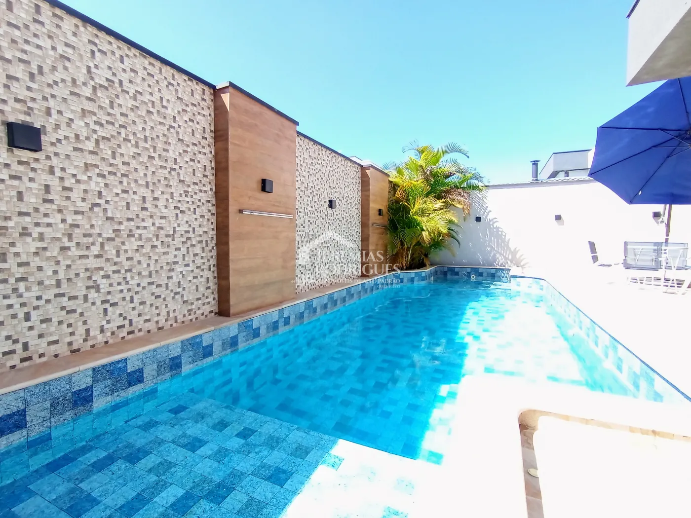 Casa para venda com 3 dormitórios no Condomínio Residencial Tecoara em Taubaté/SP