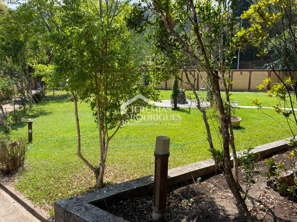 Casa com 5 suítes, 348 m² - Centro - Santo Antônio do Pinhal/SP.