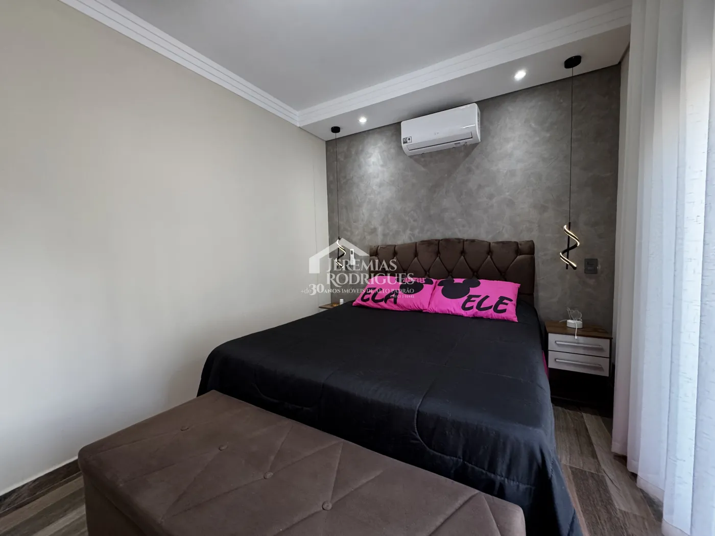 Casa com 3 dormitórios, 267 m² - Condomínio Parque das Araucárias - Tremembé/SP.