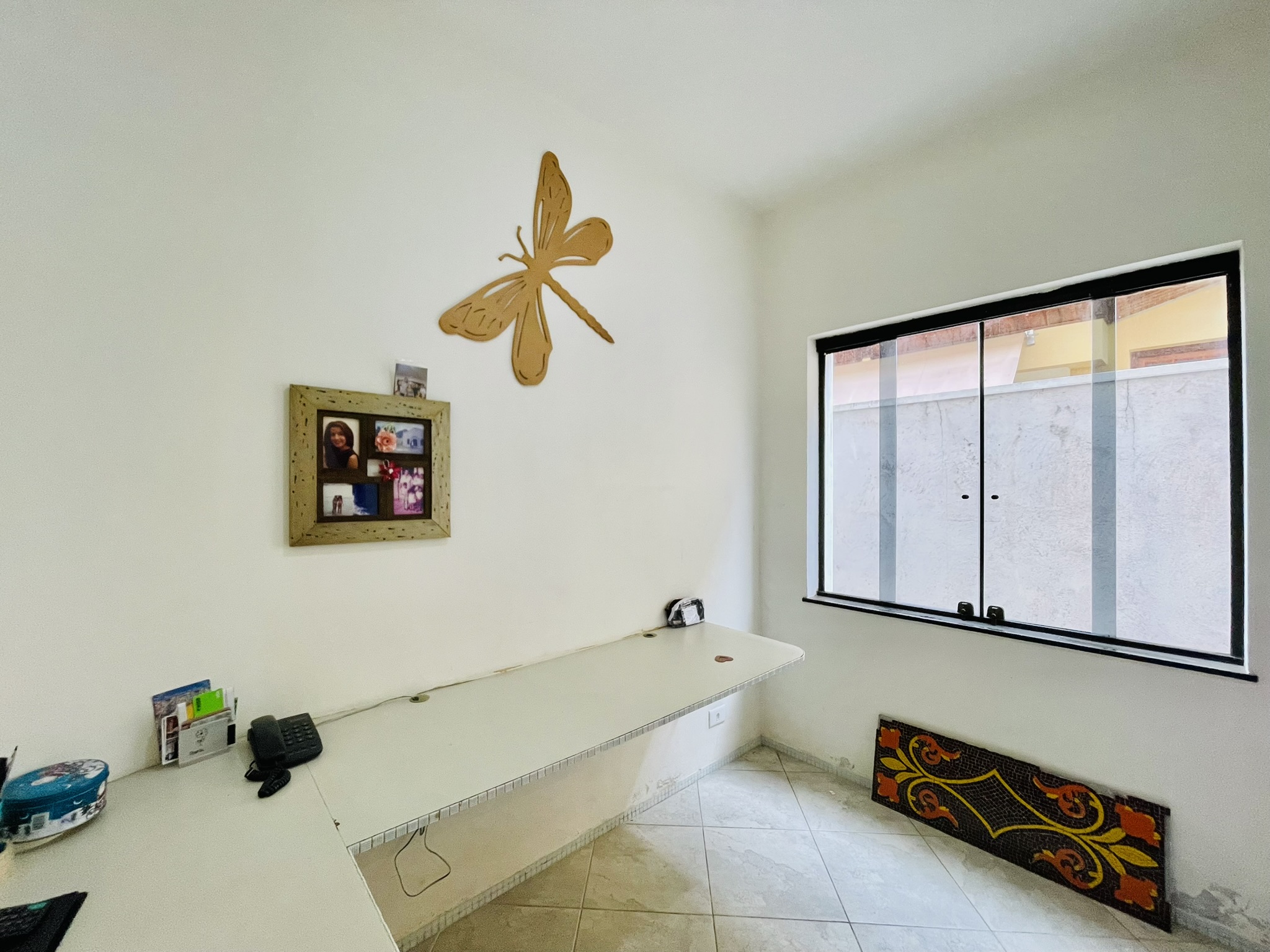 Casa à venda com 4 dormitórios no Condomínio Jardim das Hortênsias em Taubaté/SP.