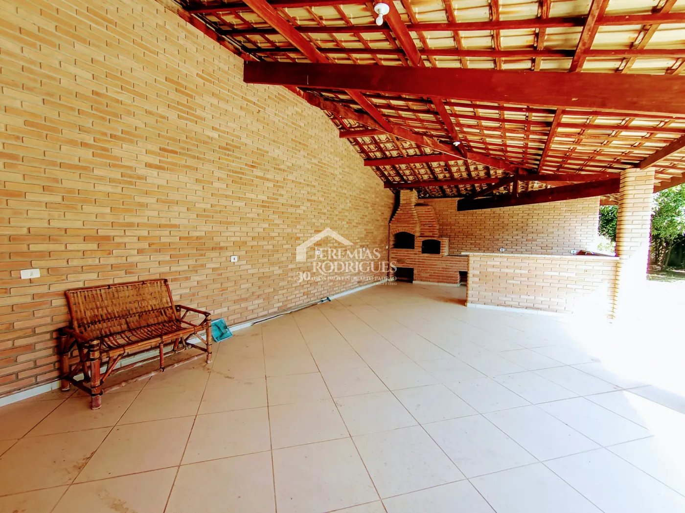 Chácara para locação com 4 dormitórios no bairro Jardim Carlota em Moreira Cesar/SP