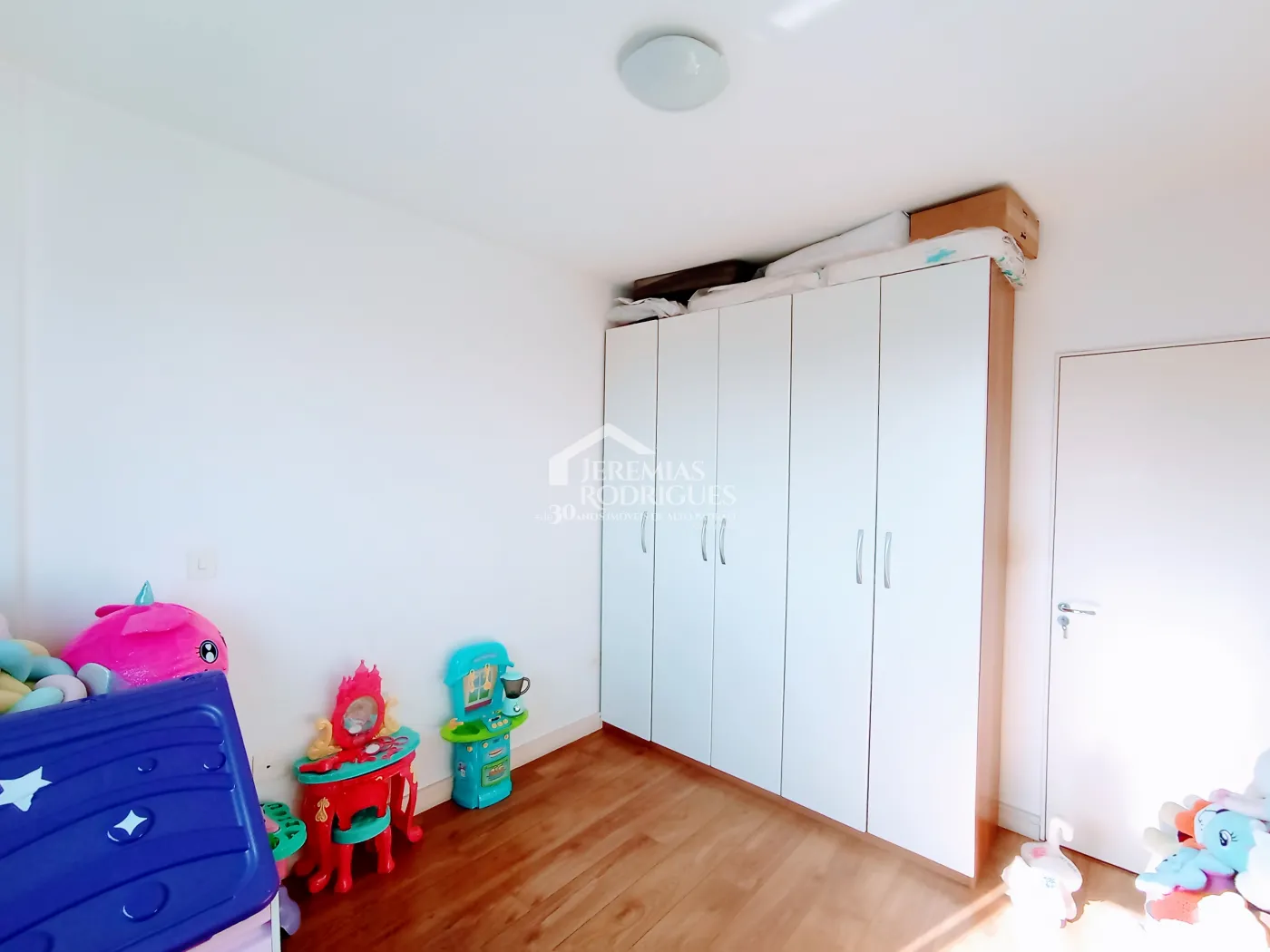 Apartamento à venda com 3 dormitórios no Edifício Jabuticabeiras em Taubaté/SP