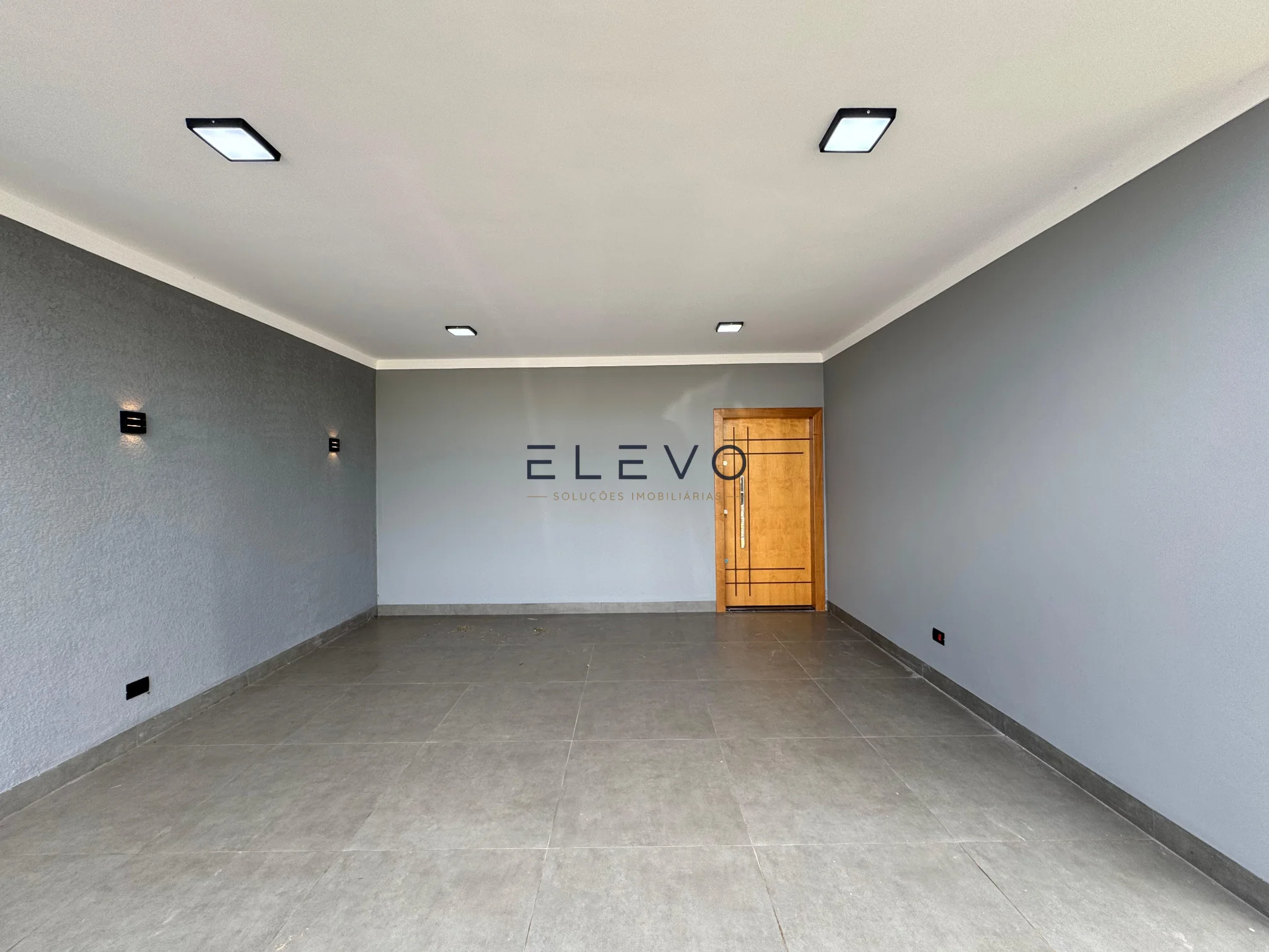 Casa à Venda no Jardim Munique em Maringá | 132m², 3 Quartos, Suíte, Churrasqueira e Espaço para Piscina