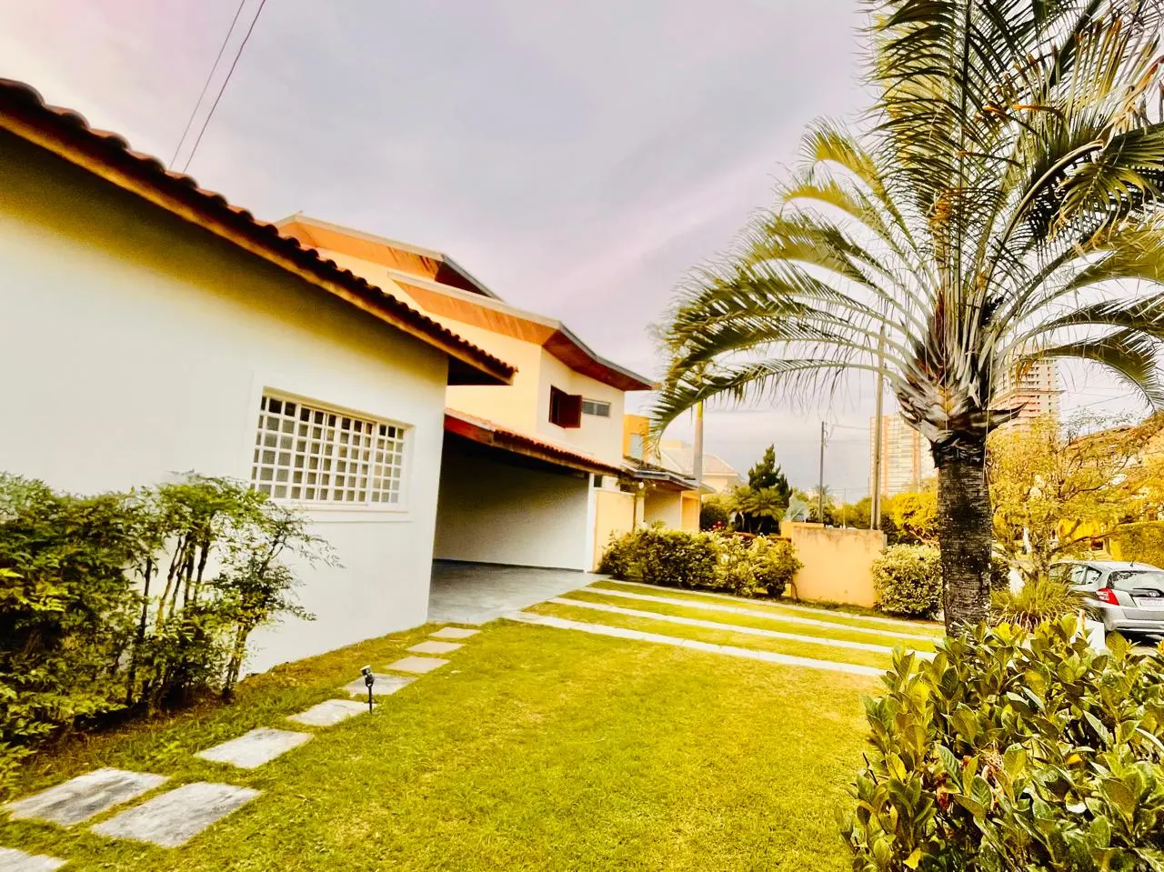 Casa com 3 dormitórios á venda no Condomínio Taubaté Village em Taubaté/SP.