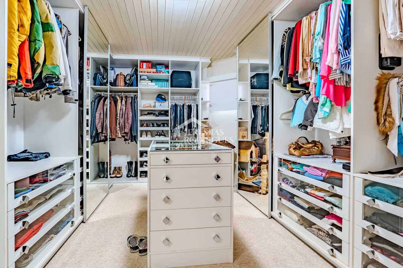 Casa à venda no Parque Pedra do Baú em Campos do Jordão/SP.