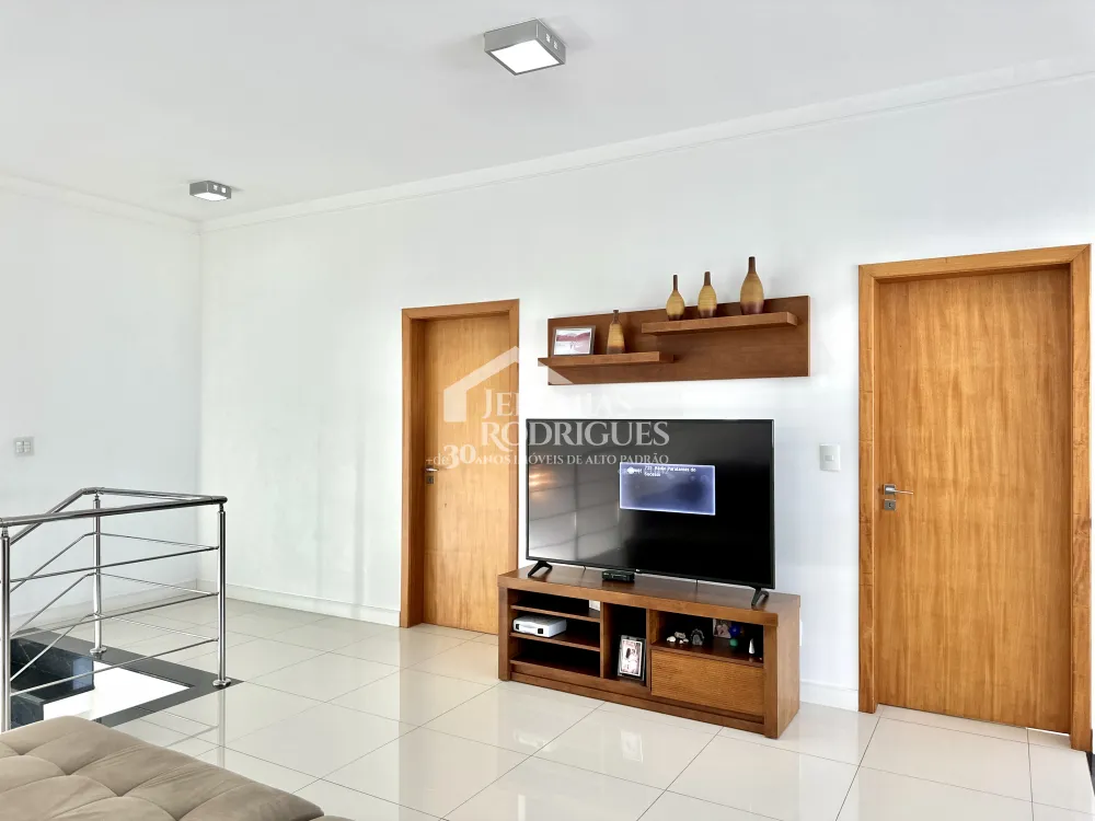 Casa mobiliada para locação no Condomínio Campos do Conde I em Tremembé/SP. 