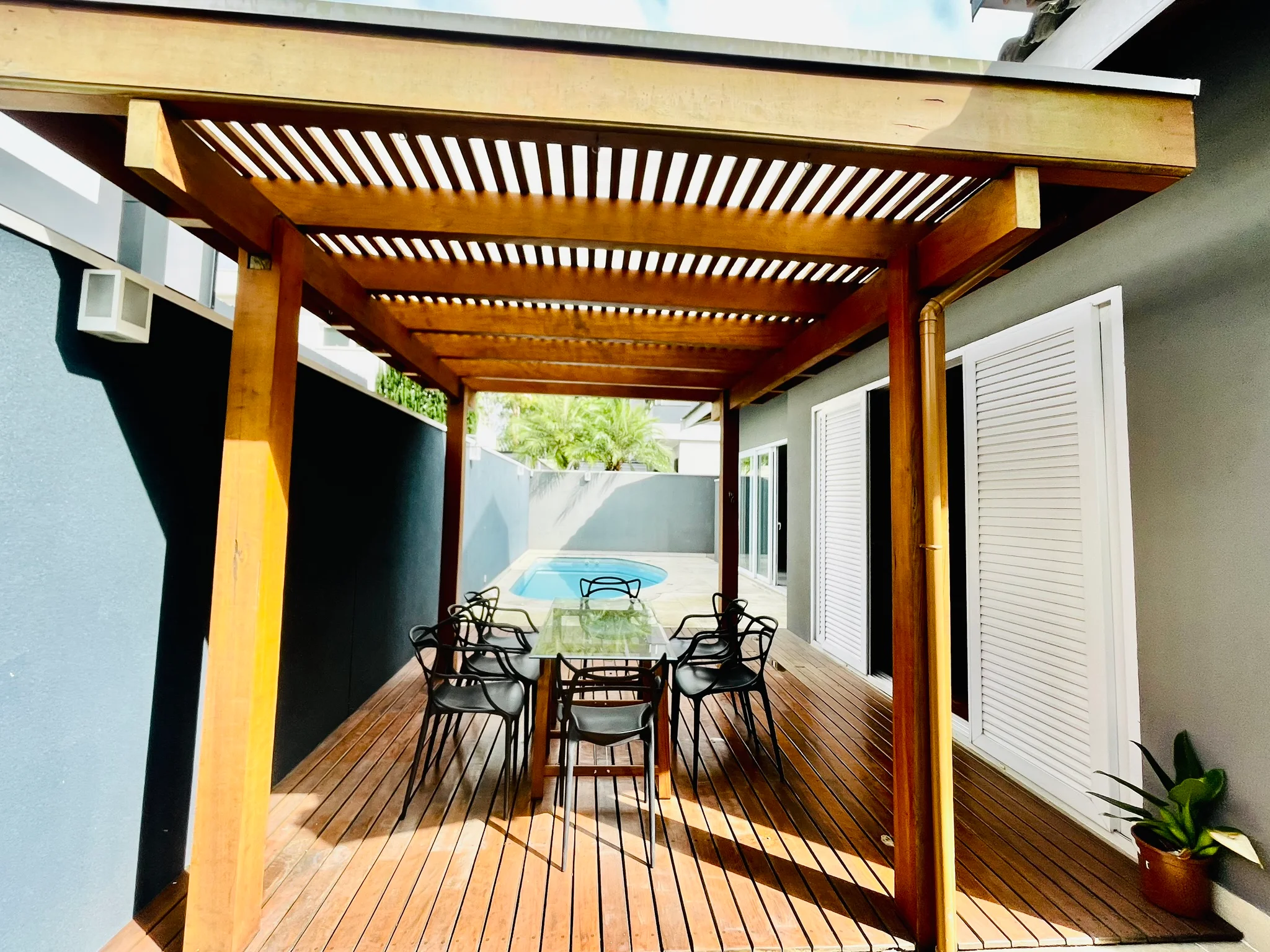 Casa à venda com 3 suítes no Condomínio Residencial San Marco em Taubaté/SP