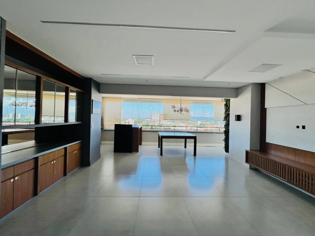 Apartamento para venda e locação no Edifício Grand Terrace em Taubaté/SP. 