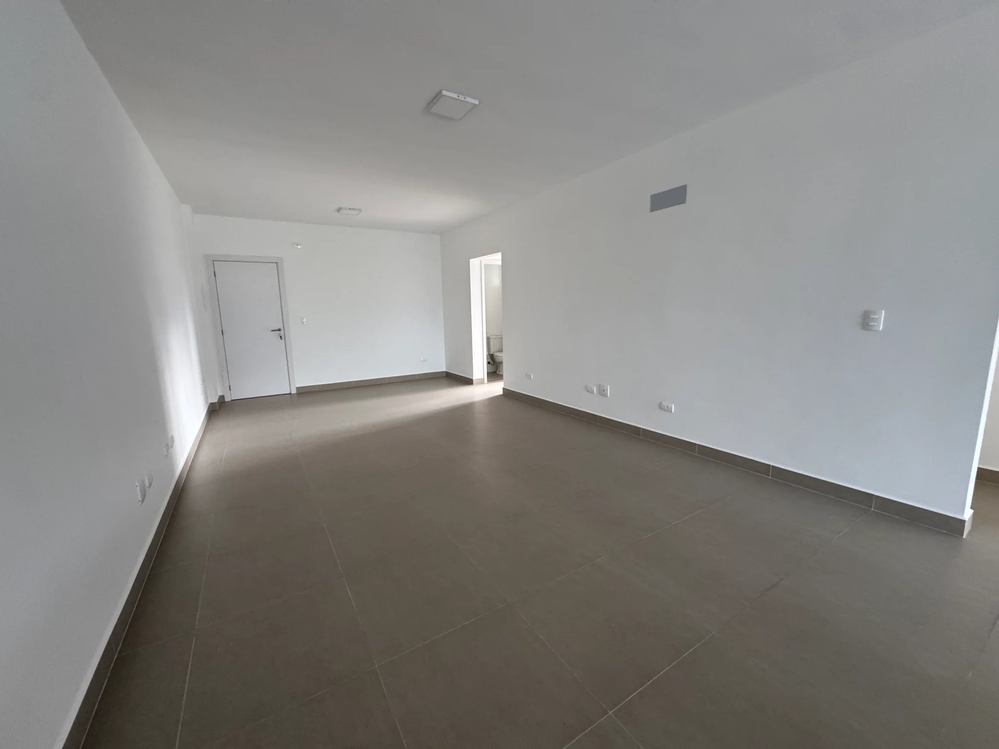 Apartamento à venda com 3 dormitórios, 127 m² no Edifício Eduarda em Ubatuba/SP. 
