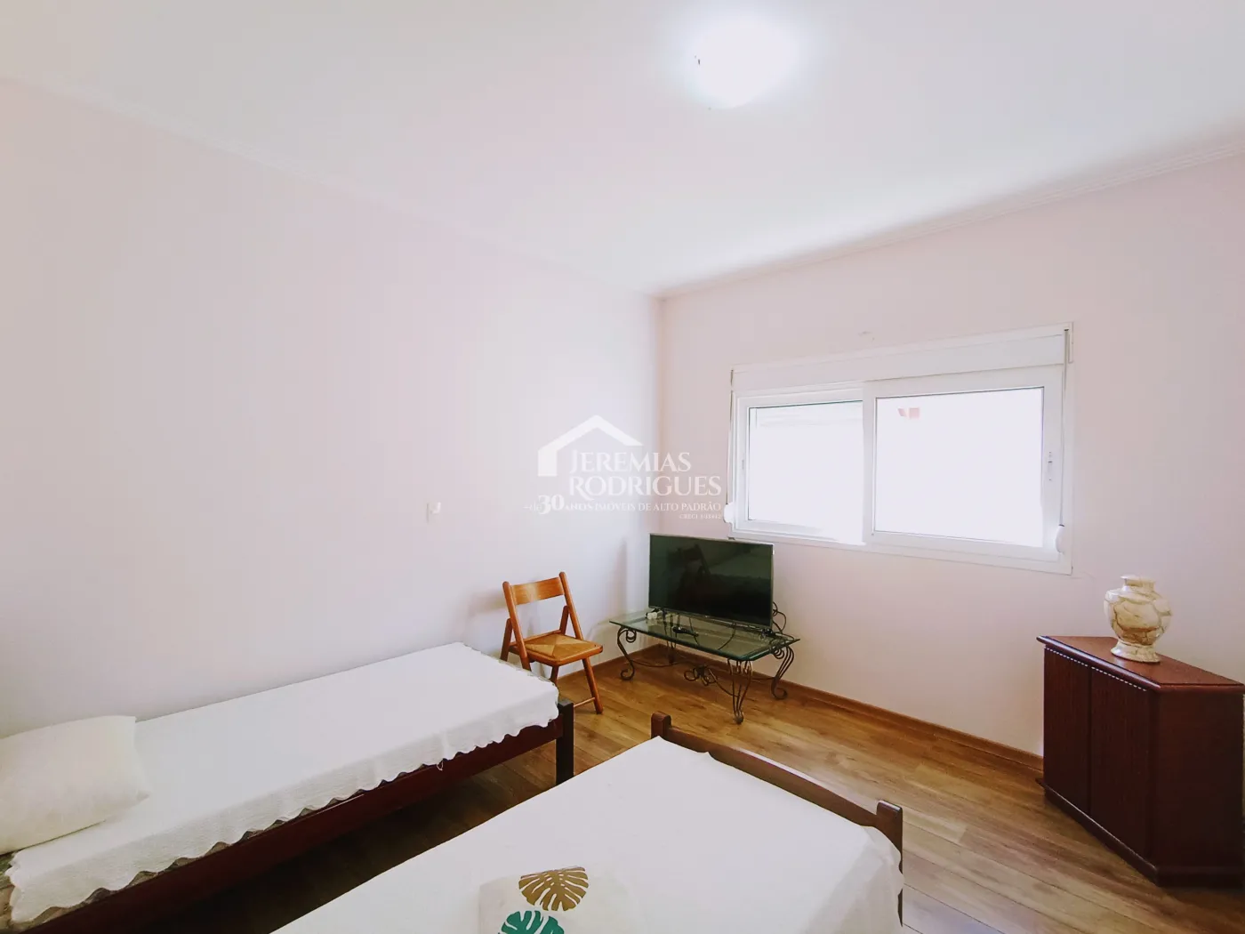 Casa à venda com 4 dormitórios no Condomínio Village Paineiras em Pindamonhangaba/SP