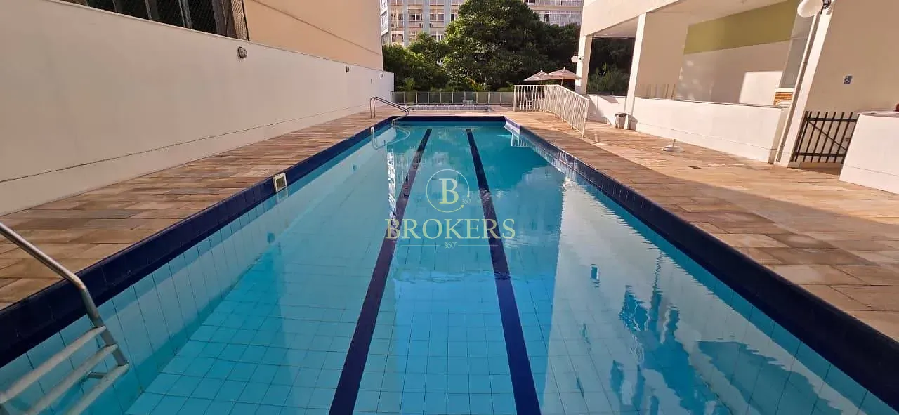 Apartamento à venda, Flamengo - Av Oswaldo Cruz - Varanda, quarto, cozinha e dependência completa -