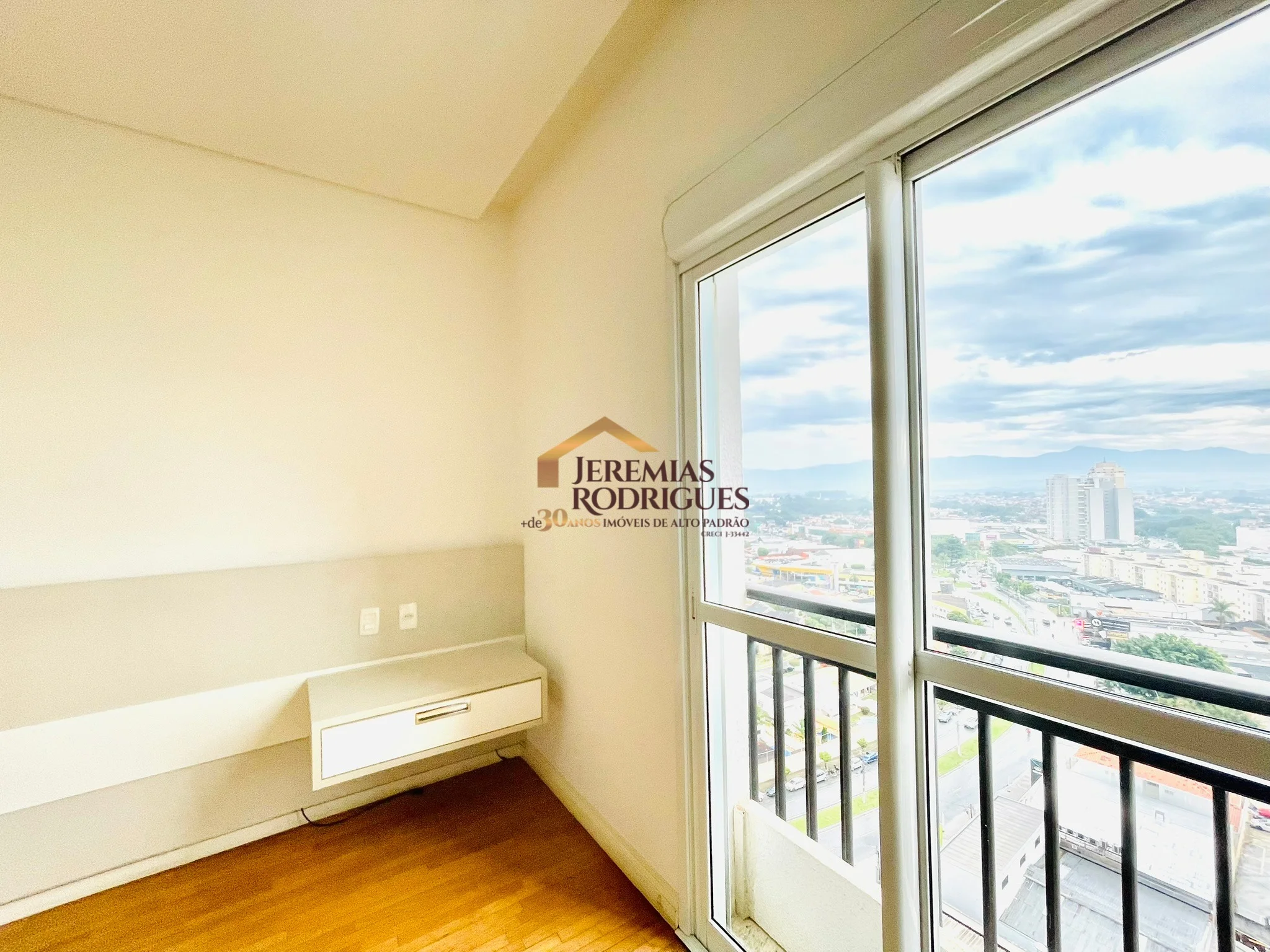 Apartamento Mobiliado para locação e venda no Condomínio Des Arts em Taubaté/SP.