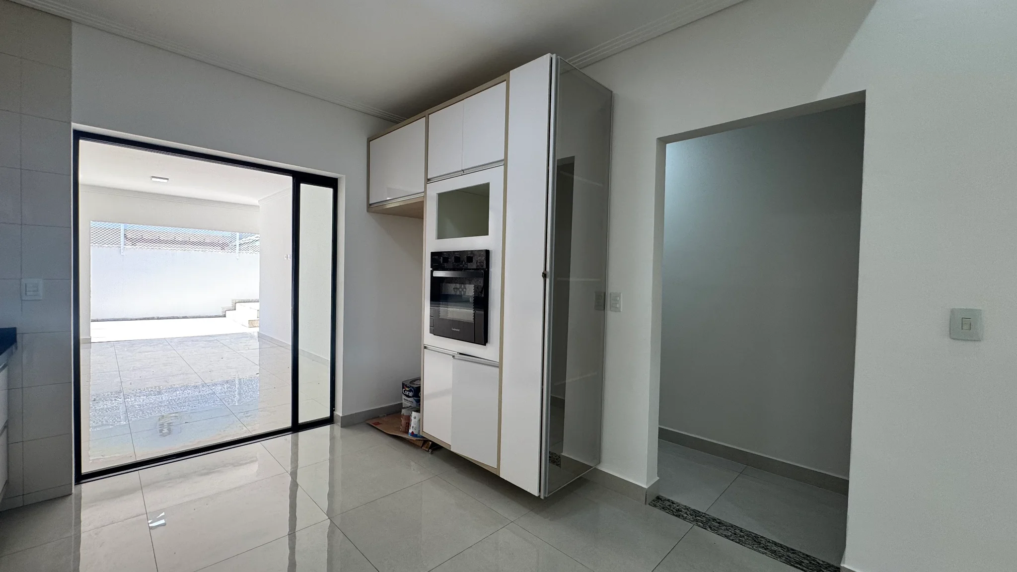 Casa à venda no Condomínio Village do Sol em Pindamonhangaba/SP. 