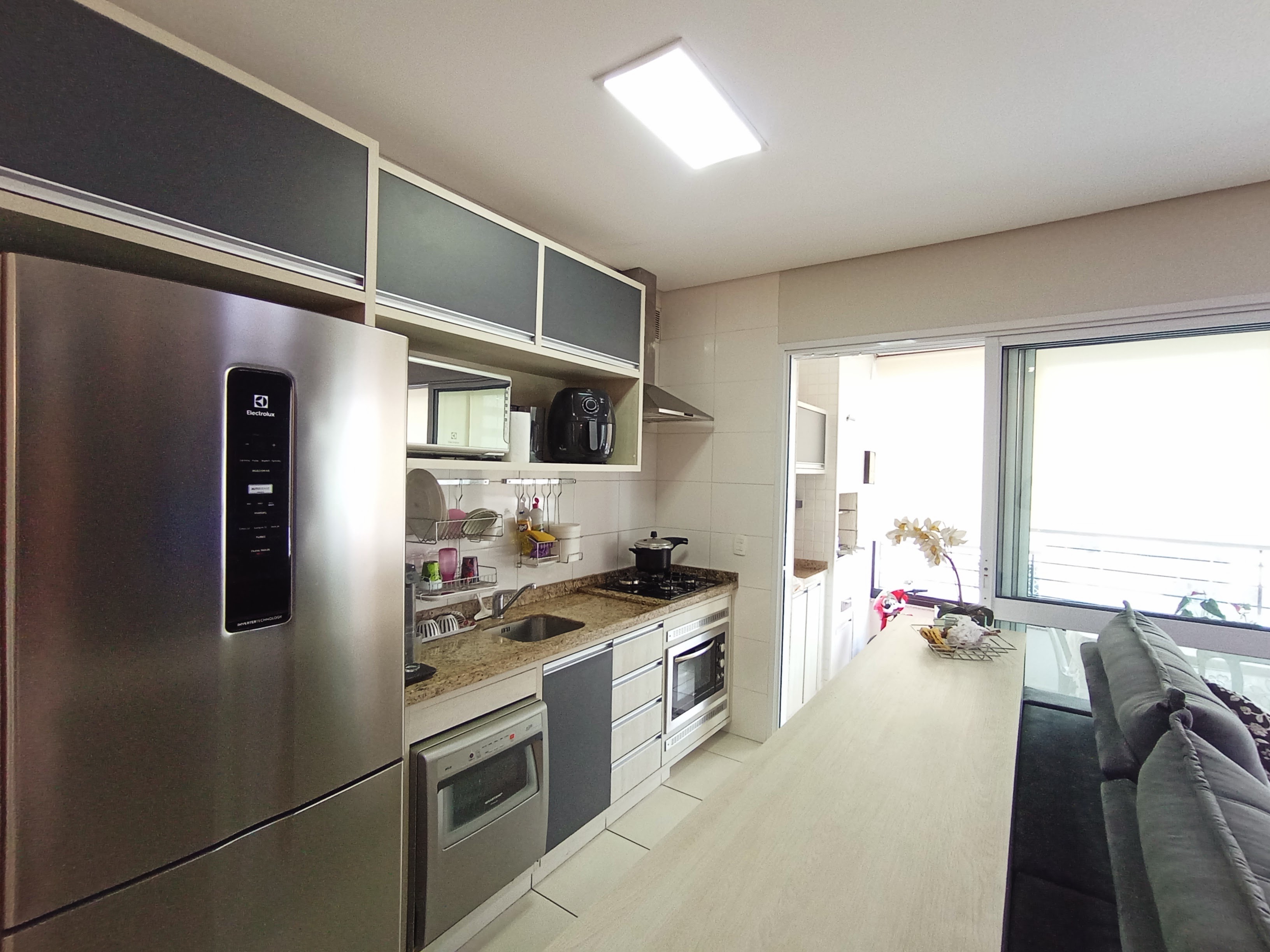 Apartamento à venda com 3 suítes, 114 m² no Condomínio Renaissance em Taubaté/SP.