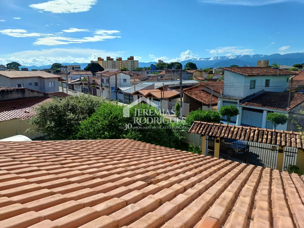 Casa com 3 quartos, 223 m², venda por R$670.000 - Campo Alegre - Pindamonhangaba/SP