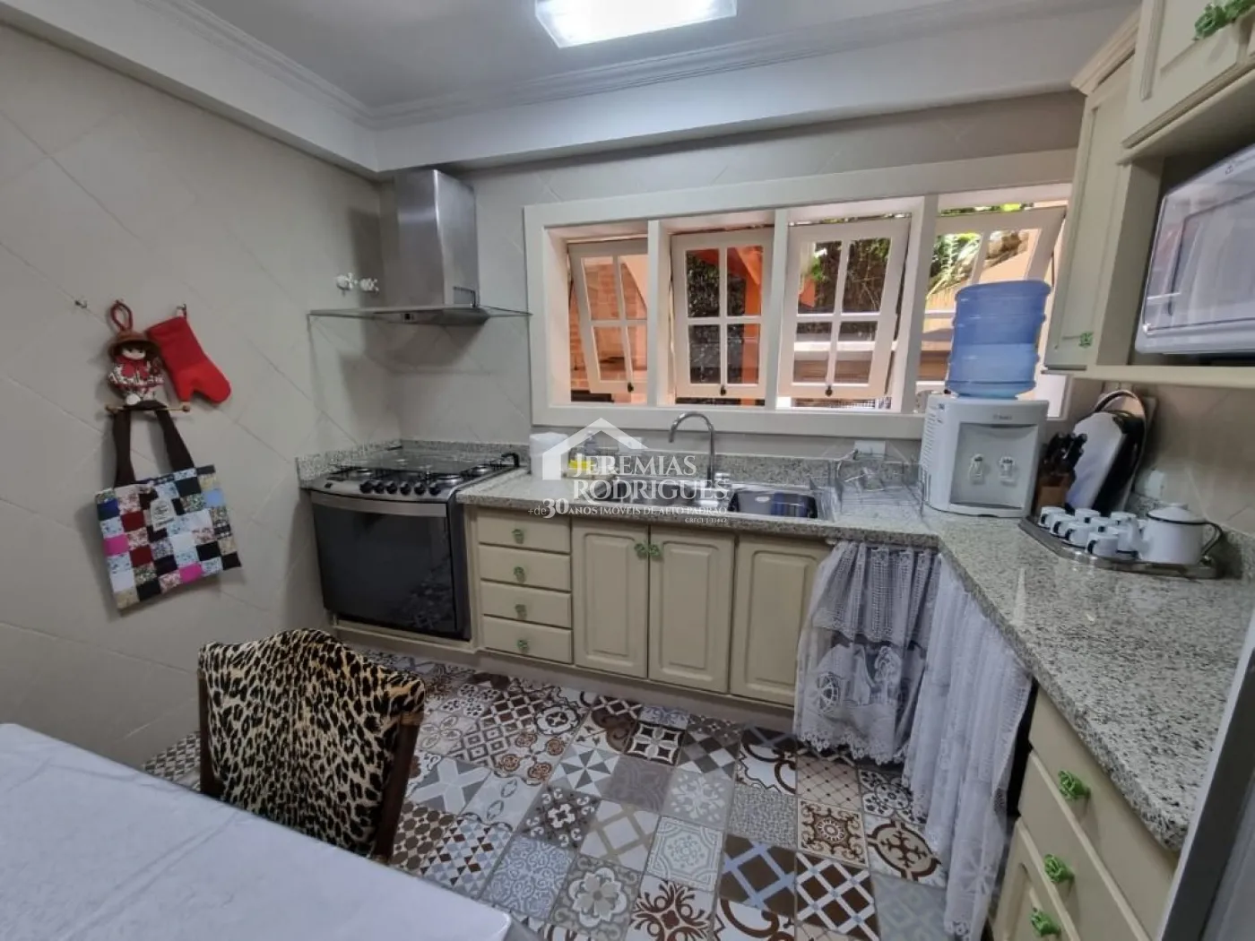 Casa com 5 dormitórios - Miraflores - Campos do Jordão/SP