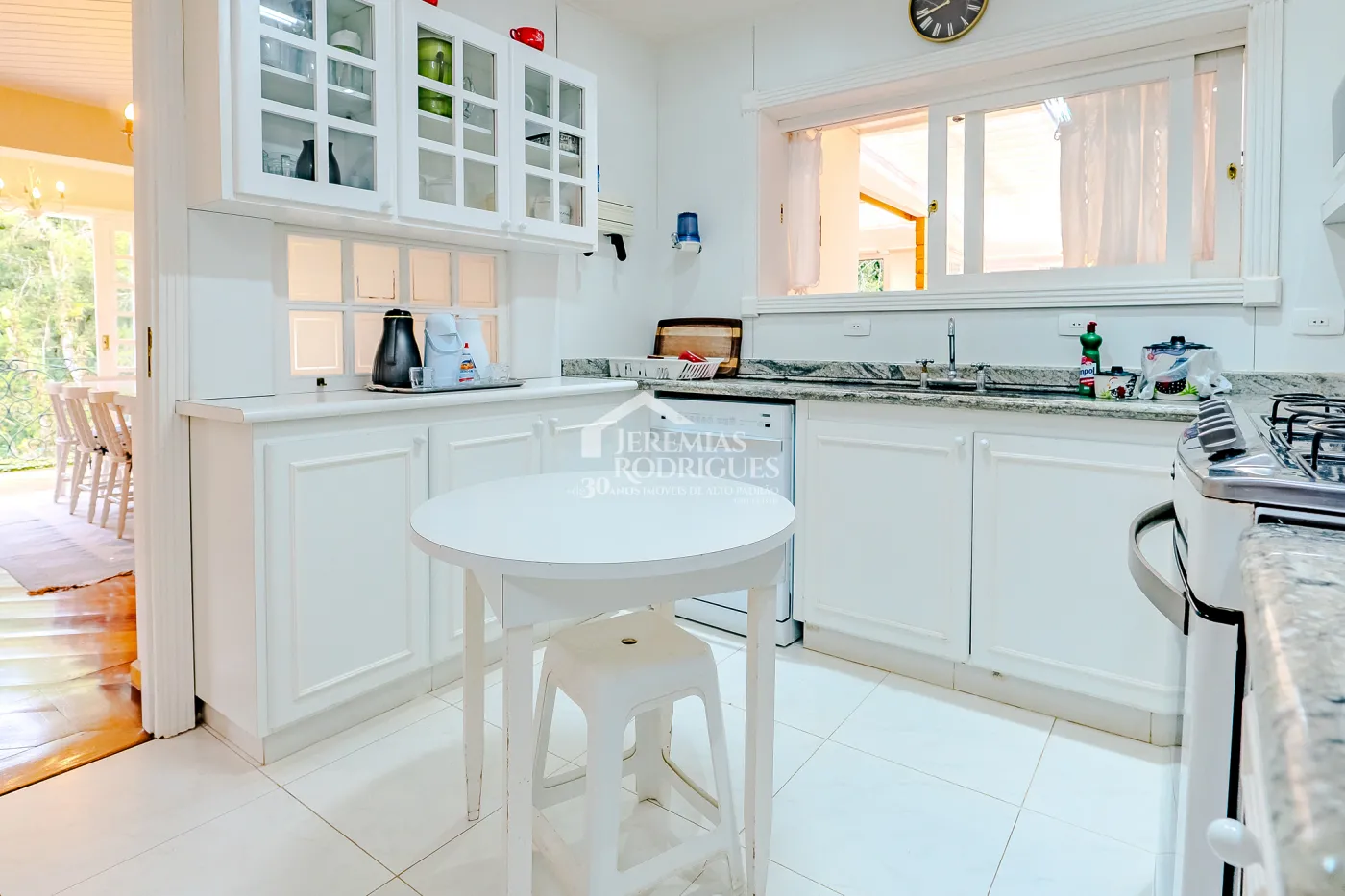 Casa com 6 suítes, 700 m² - Condomínio Vila Simonsen - Campos do Jordão/SP.