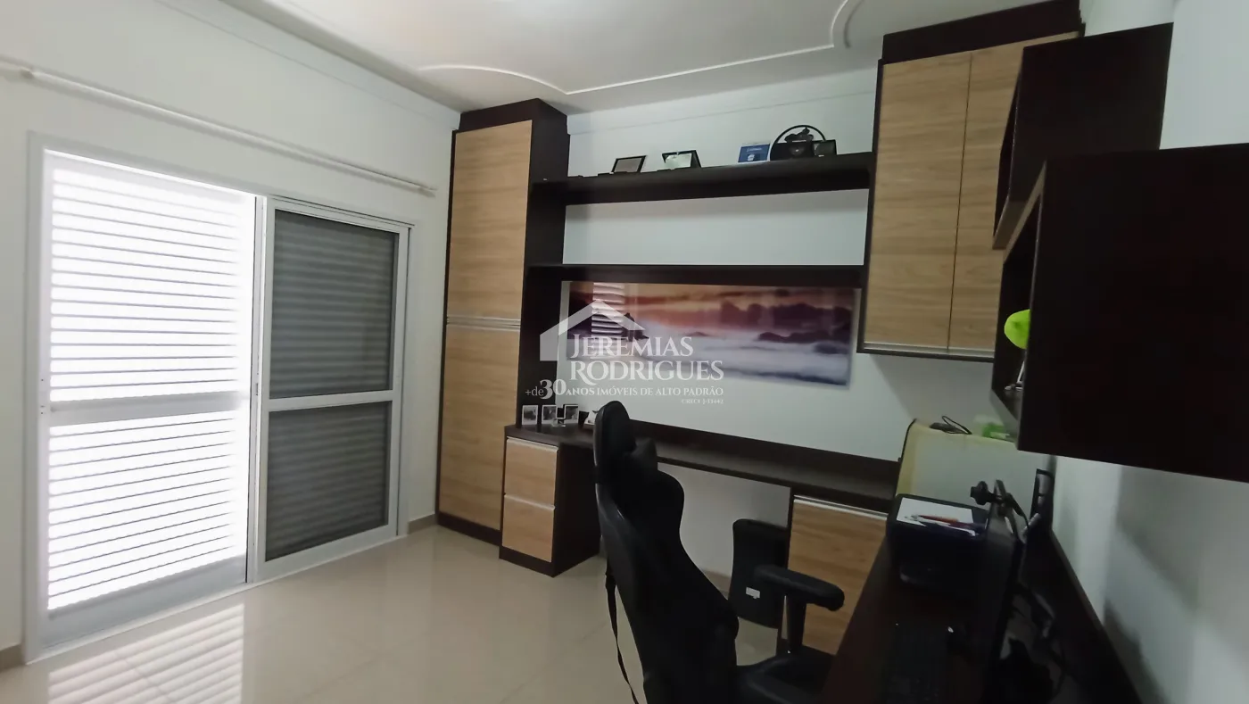 Casa para venda e locação com 4 dormitórios no Condomínio Jatobá em Tremembé/SP.