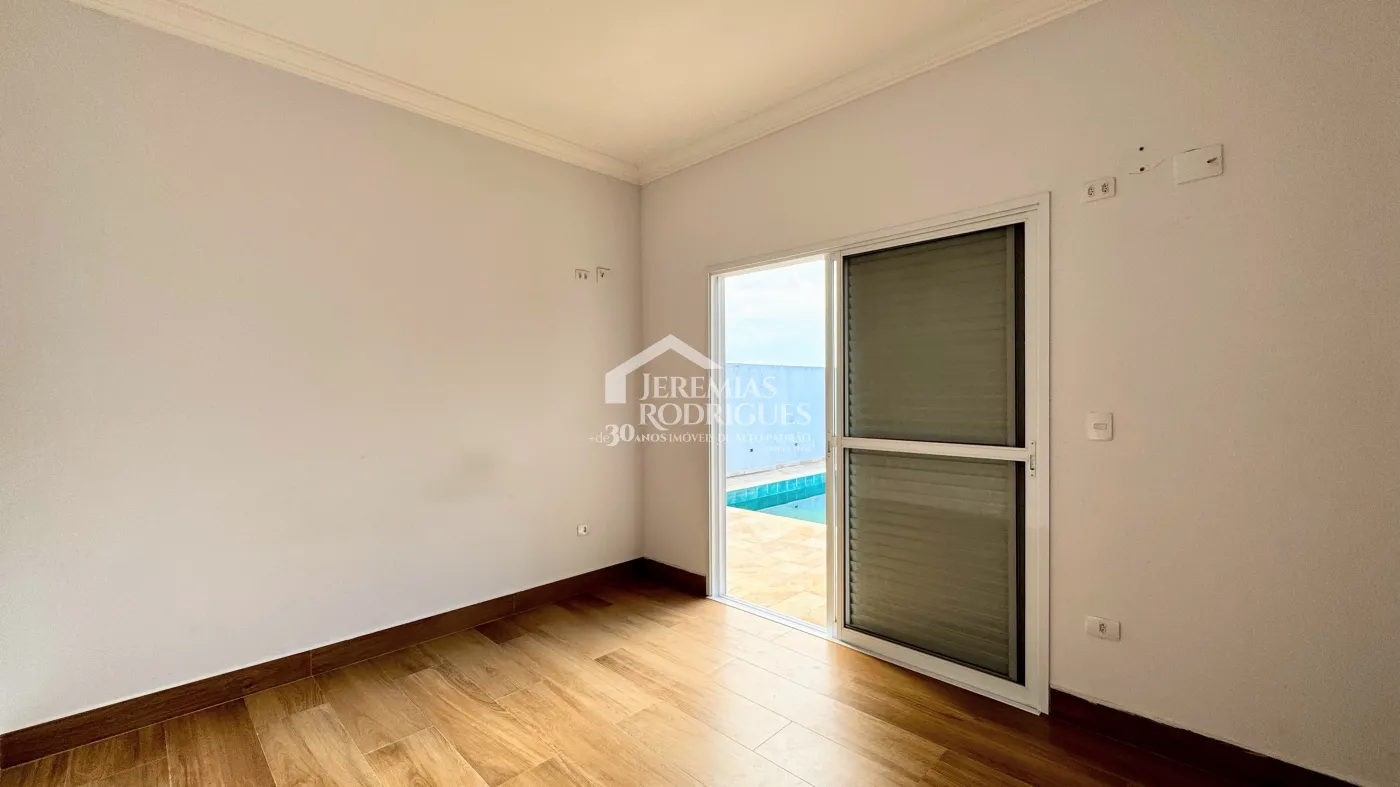 Casa para venda com 3 suítes no Condomínio Reserva dos Lagos em Pindamonhangaba/SP