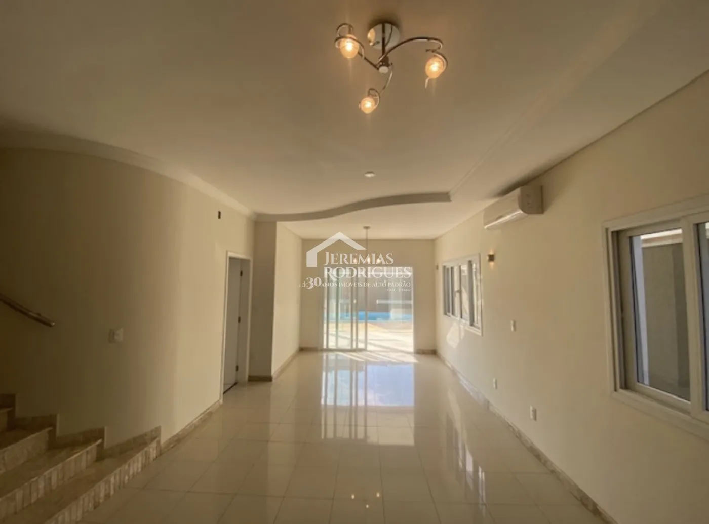 Sobrado com 5 dormitórios, 300 m² - Condomínio Taubaté Village - Taubaté/SP