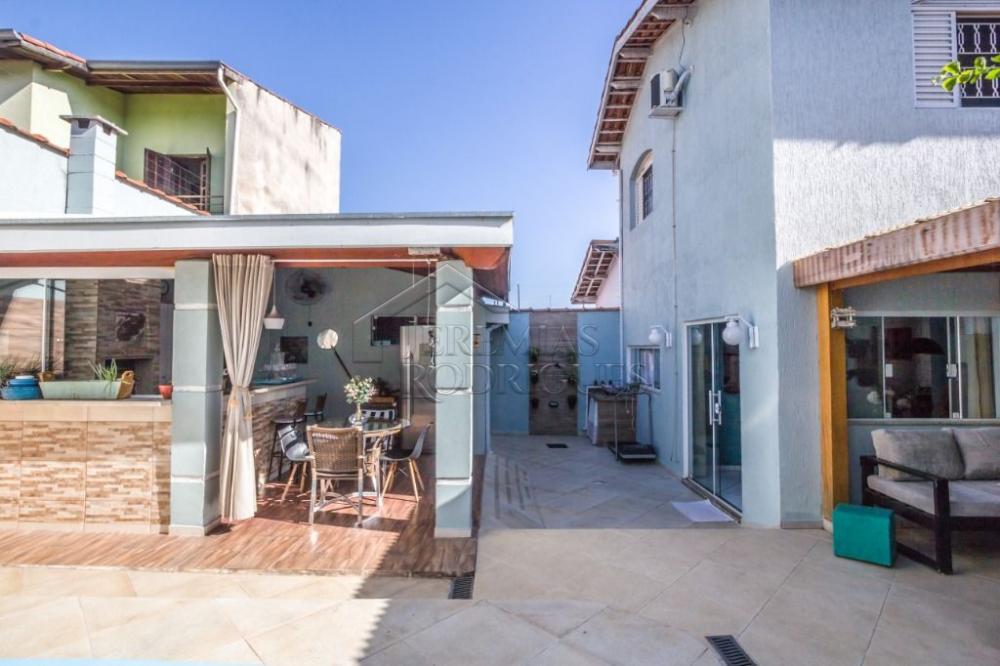 Casa à venda por R$ 750.000,00 - Pindamonhangaba/SP