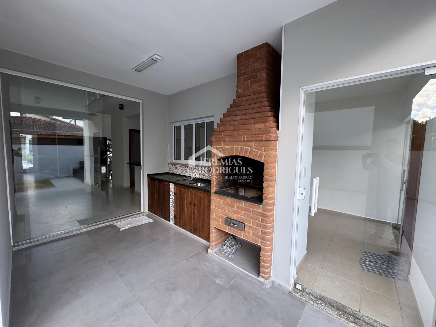 Casa para venda com 3 dormitórios no Condomínio Campos do Conde II Chamboard em Tremembé/SP