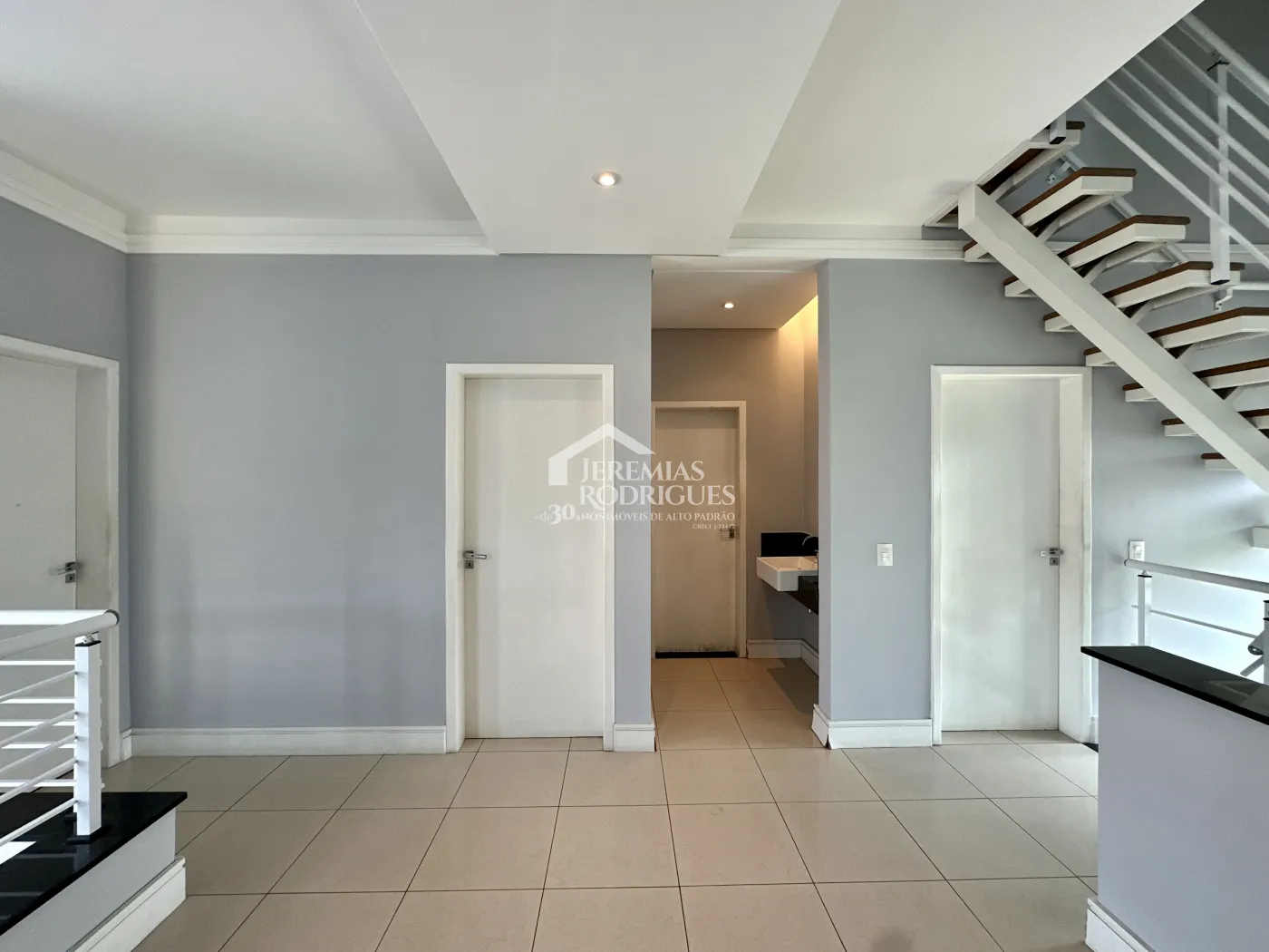 Sobrado com 3 dormitórios, 302 m2 - Condomínio Campos do Conde II - Tremembé/SP.