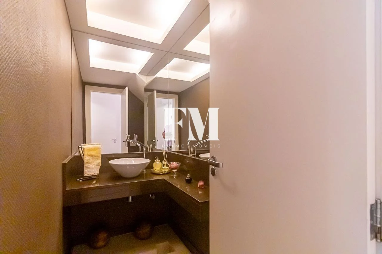 Copacabana! Magnífico Duplex Reformado de 156m² com 2 Vagas na Rua Miguel Lemos - foto 10