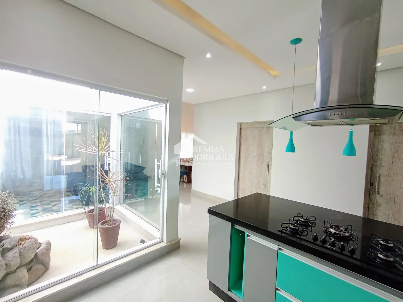 Casa para venda com 3 dormitórios no Condomínio Residencial Tecoara em Taubaté/SP