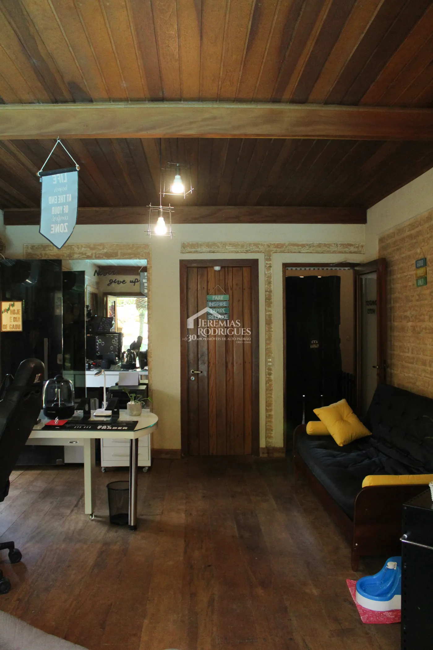 Casa para venda e locação com 5 dormitórios no Condomínio Taubaté Village em Taubaté/SP.