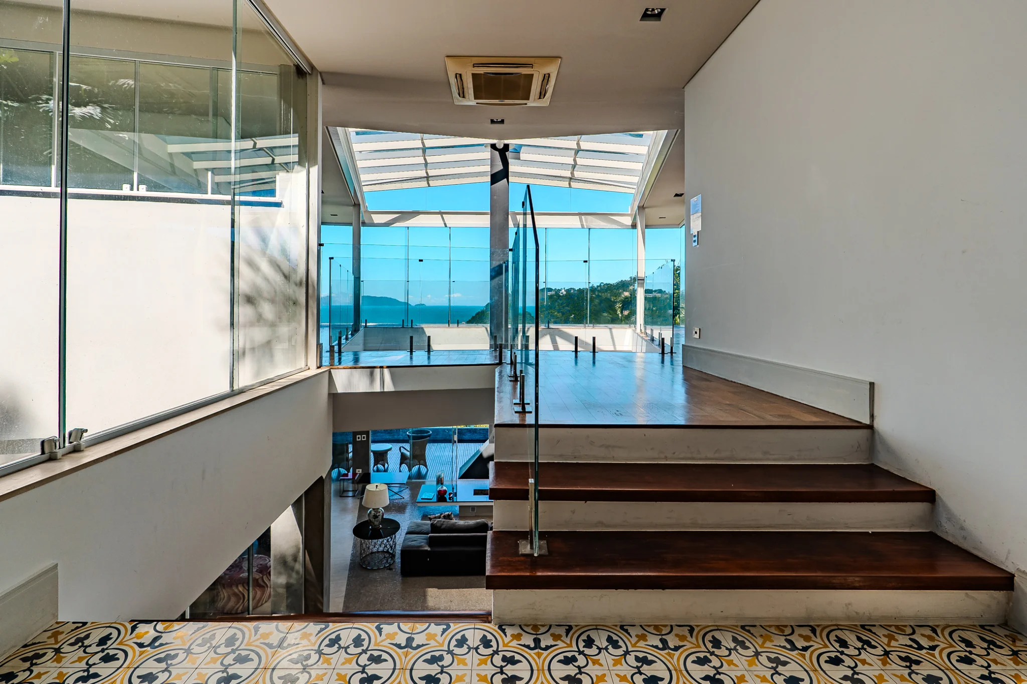 Casa com 4 suítes à venda no Condomínio Fortaleza em Ubatuba/SP.