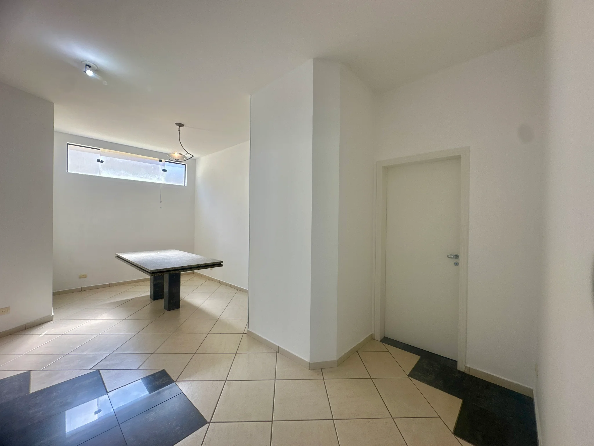 Casa para venda e locação no Condomínio Taubaté Village em Taubaté/SP.