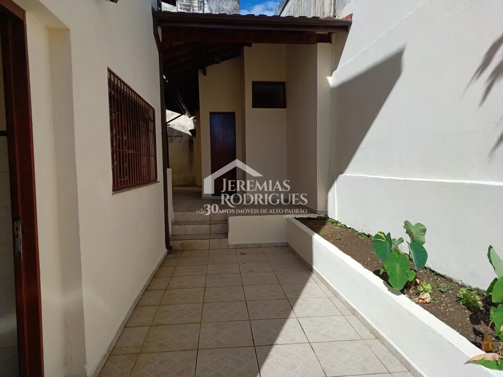 Casa com 3 quartos, 223 m², venda por R$670.000 - Campo Alegre - Pindamonhangaba/SP