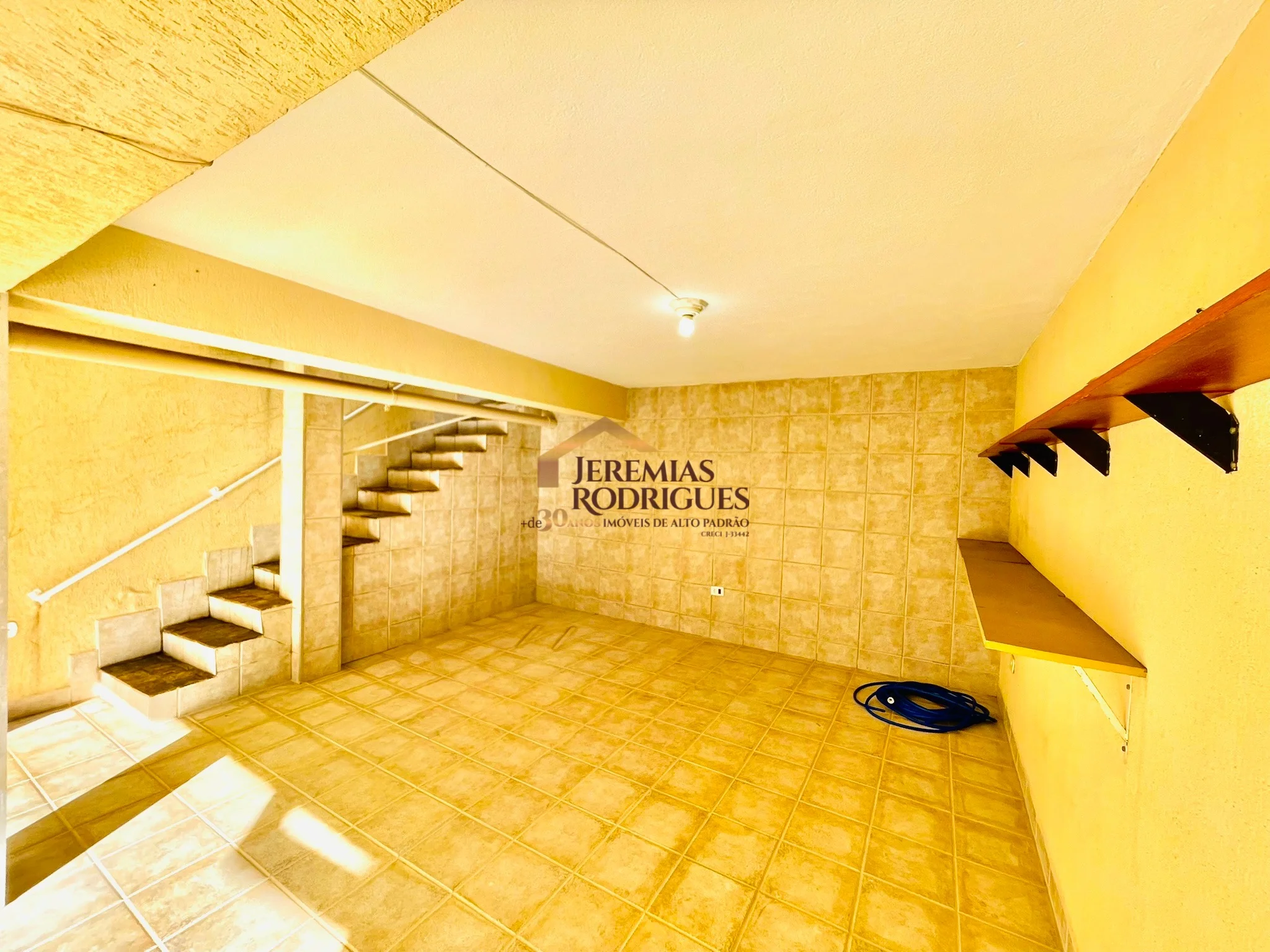 Casa para locação e venda no Centro em Taubaté/SP. — foto 27