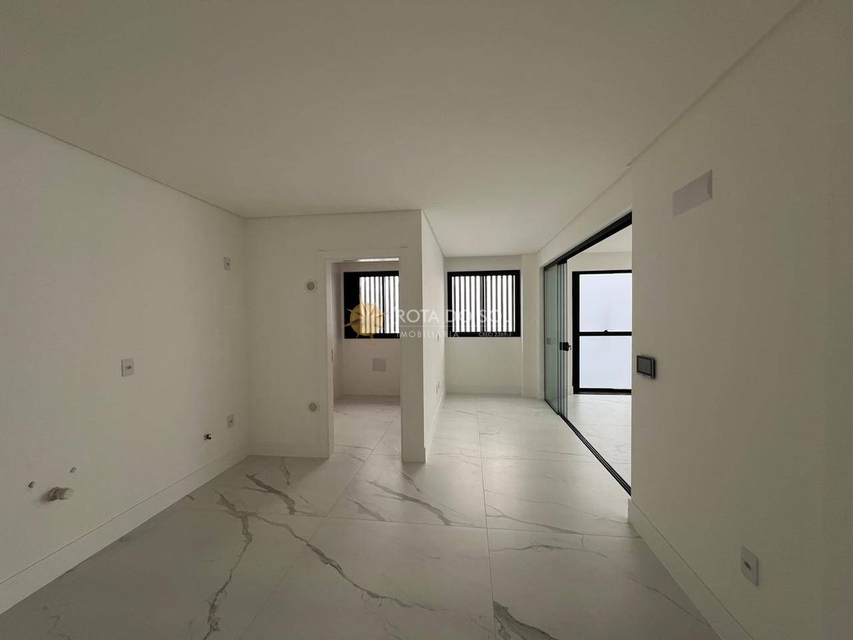 Doha Tower Apartamento Quadra Mar 4 Suítes em Meia Praia Itapema/SC