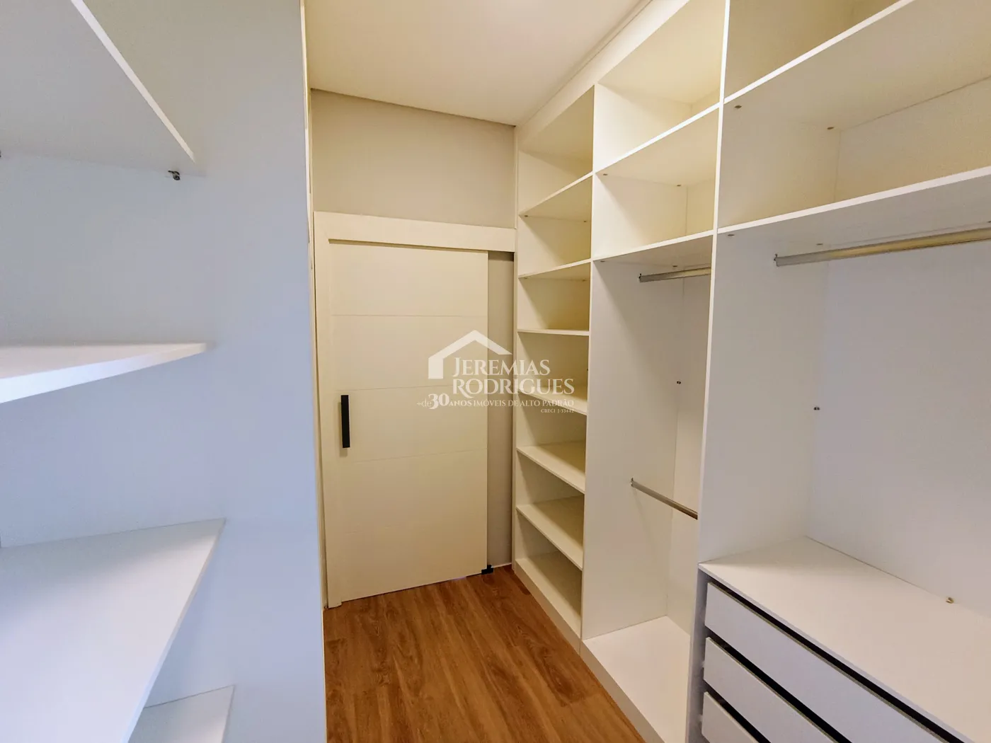 Casa para venda com 4 dormitórios no Condomínio Village Splendore em Pindamonhangaba/SP
