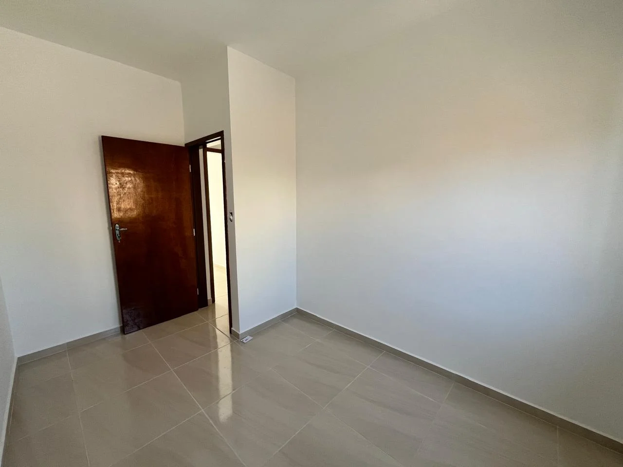Sobrado novo à venda no Cidade Jardim, Pindamonhangaba – 2 quartos, 65m²