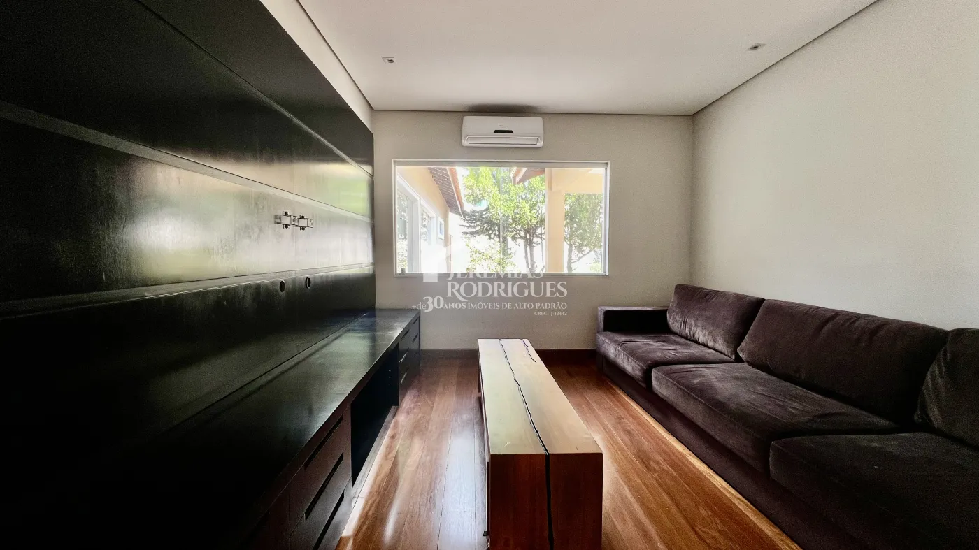 Casa para venda e locação com 4 suítes no Condomínio Chácaras Cataguá em Taubaté/SP