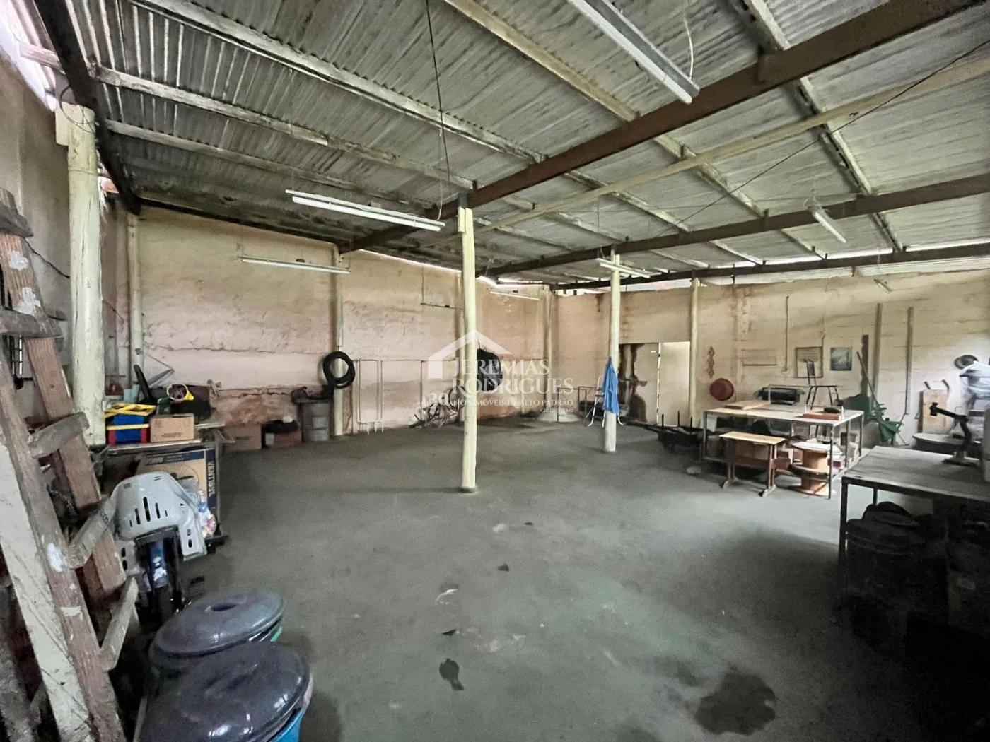 Terreno com 1.800 m² no bairro Campo Alegre em Pindamonhangaba/SP.